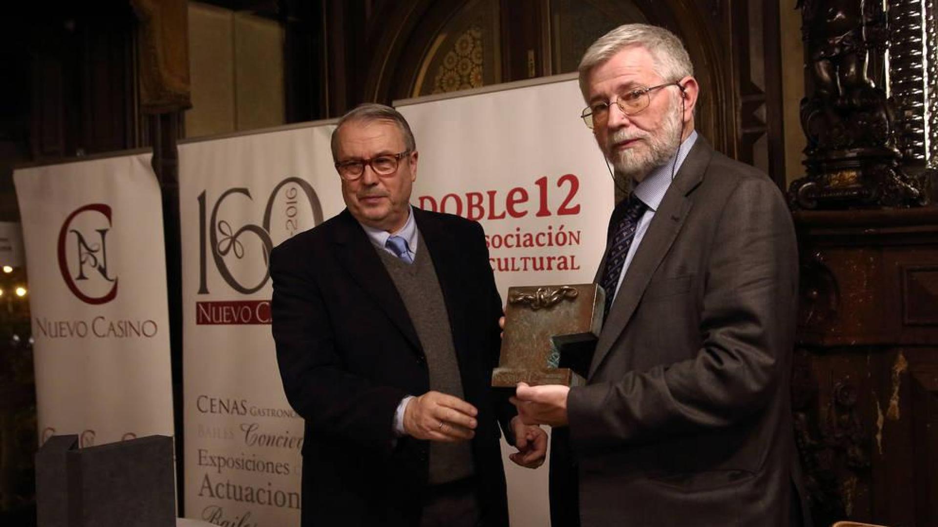 Reconocen al periodista Florencio Domínguez por toda su trayectoria