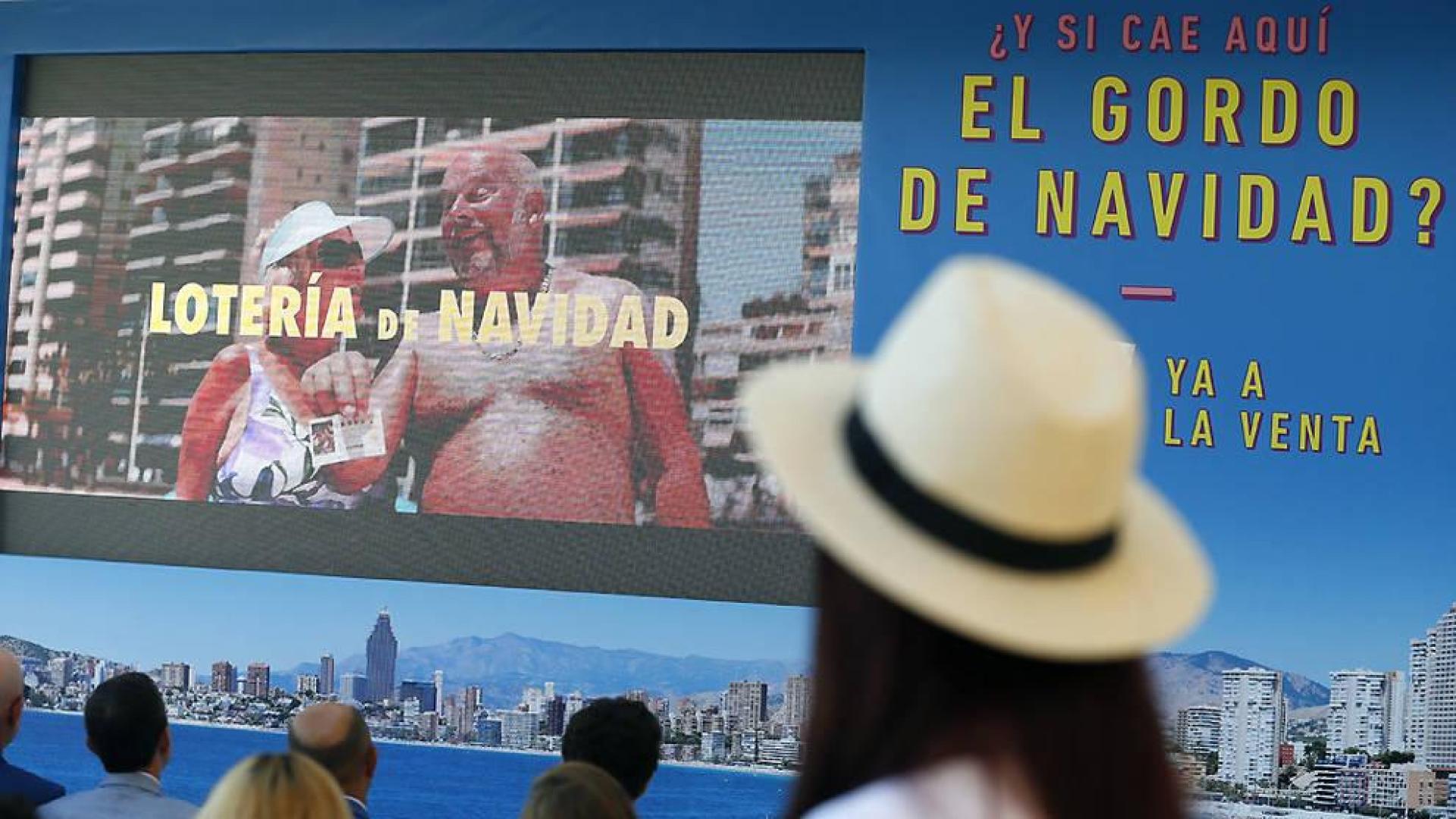 Ya está a la venta la Lotería de Navidad, con 70 millones más en premios
