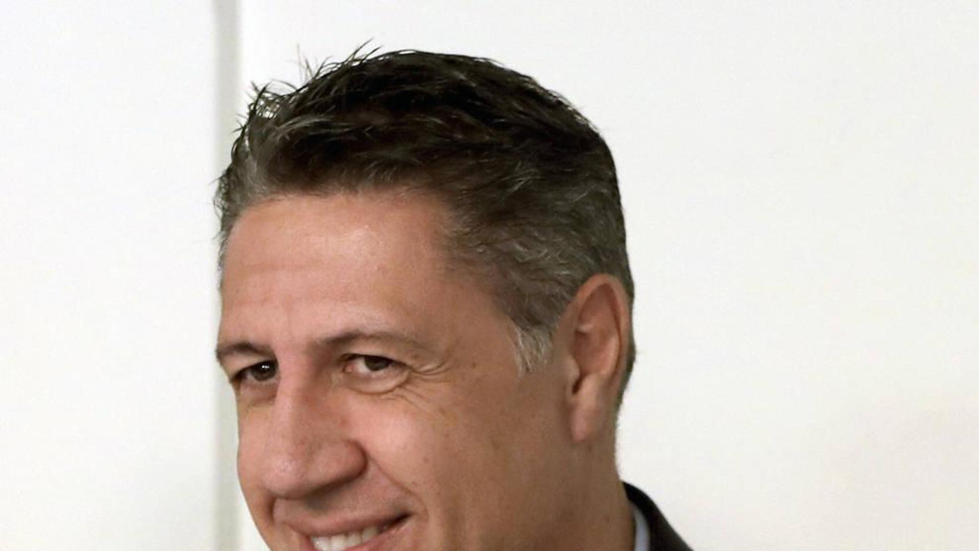 Albiol no dimite porque dejaría al partido en una situación "muy delicada"