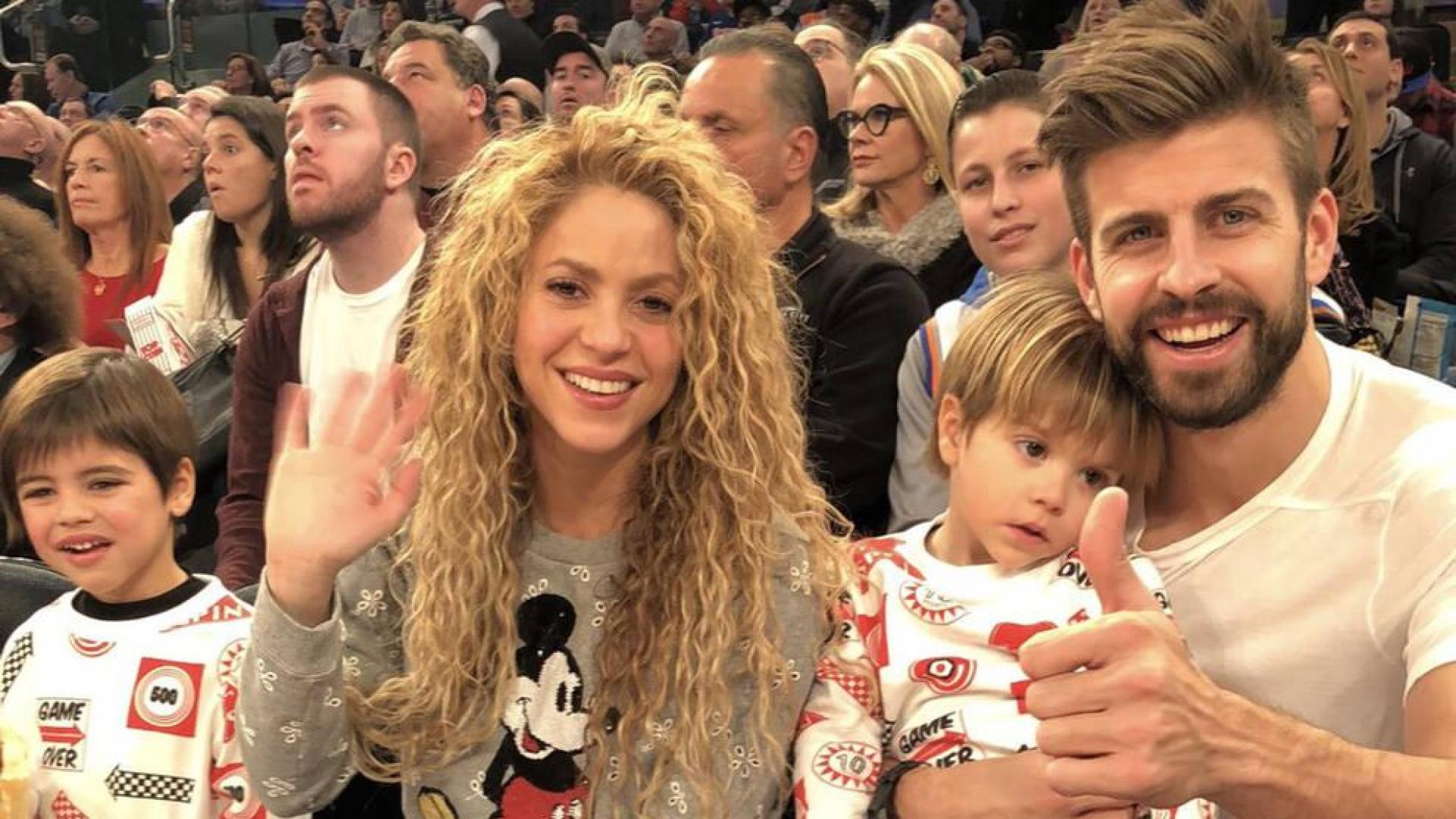 Shakira y Piqué disfrutan de la NBA junto a sus hijos