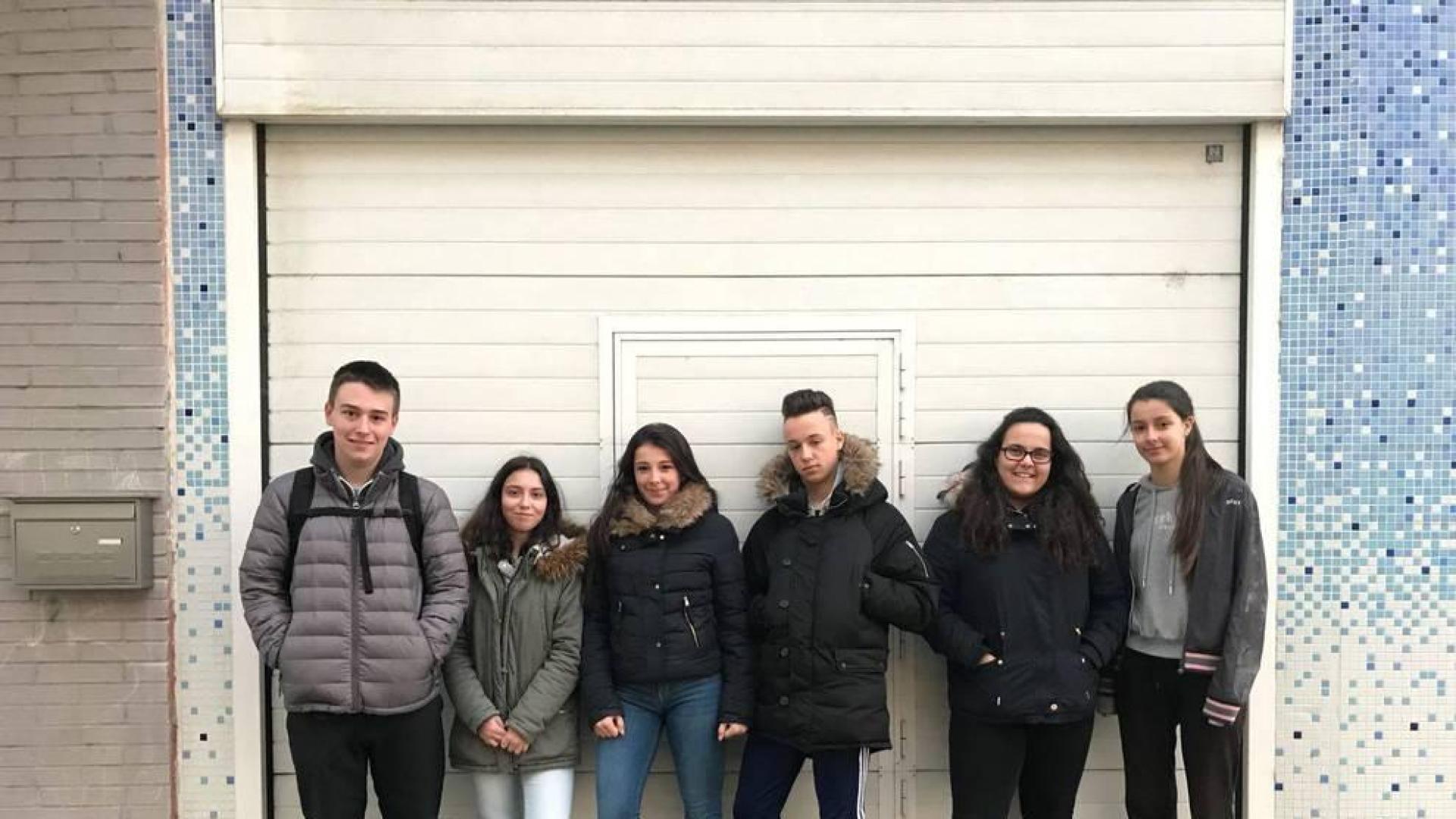Cazapantallas callejeros en Pamplona