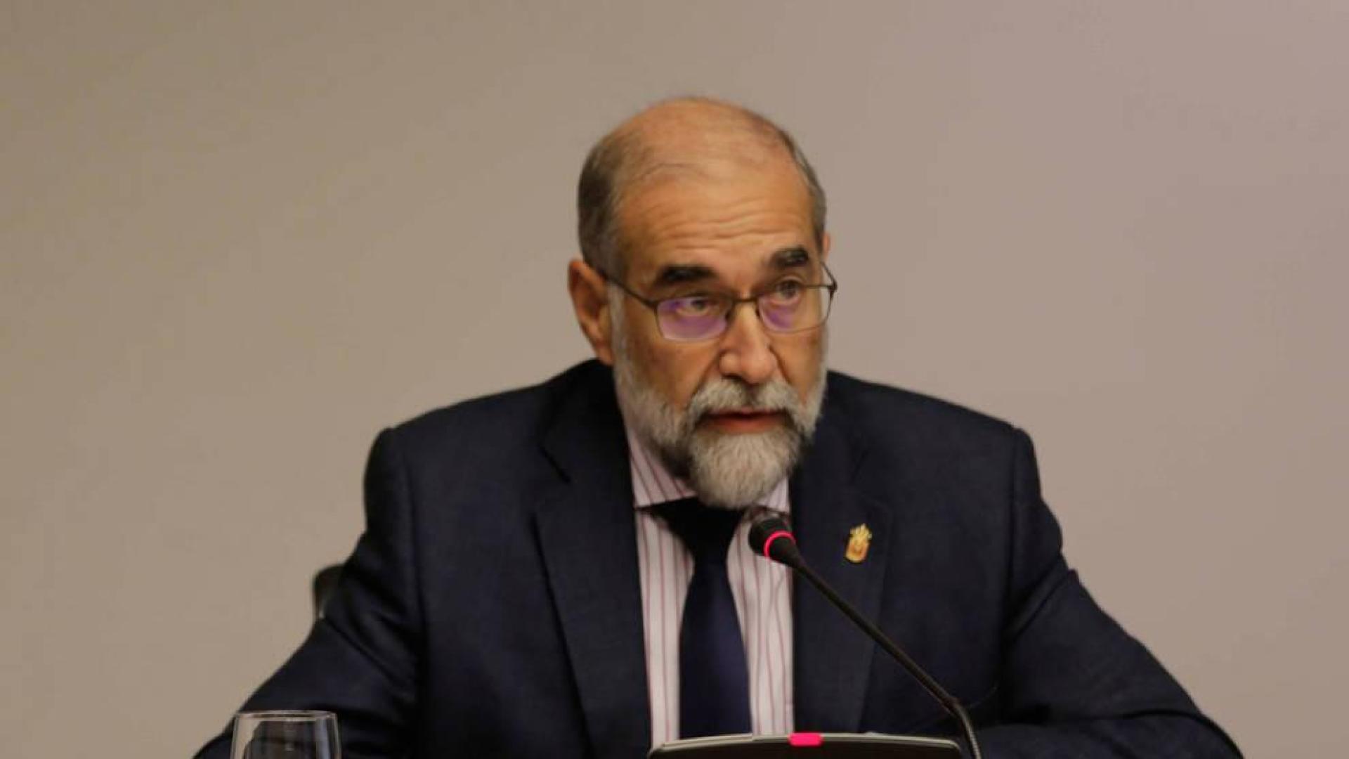 Domínguez opina que implantar Medicina en la UPNA mejoraría el sistema sanitario