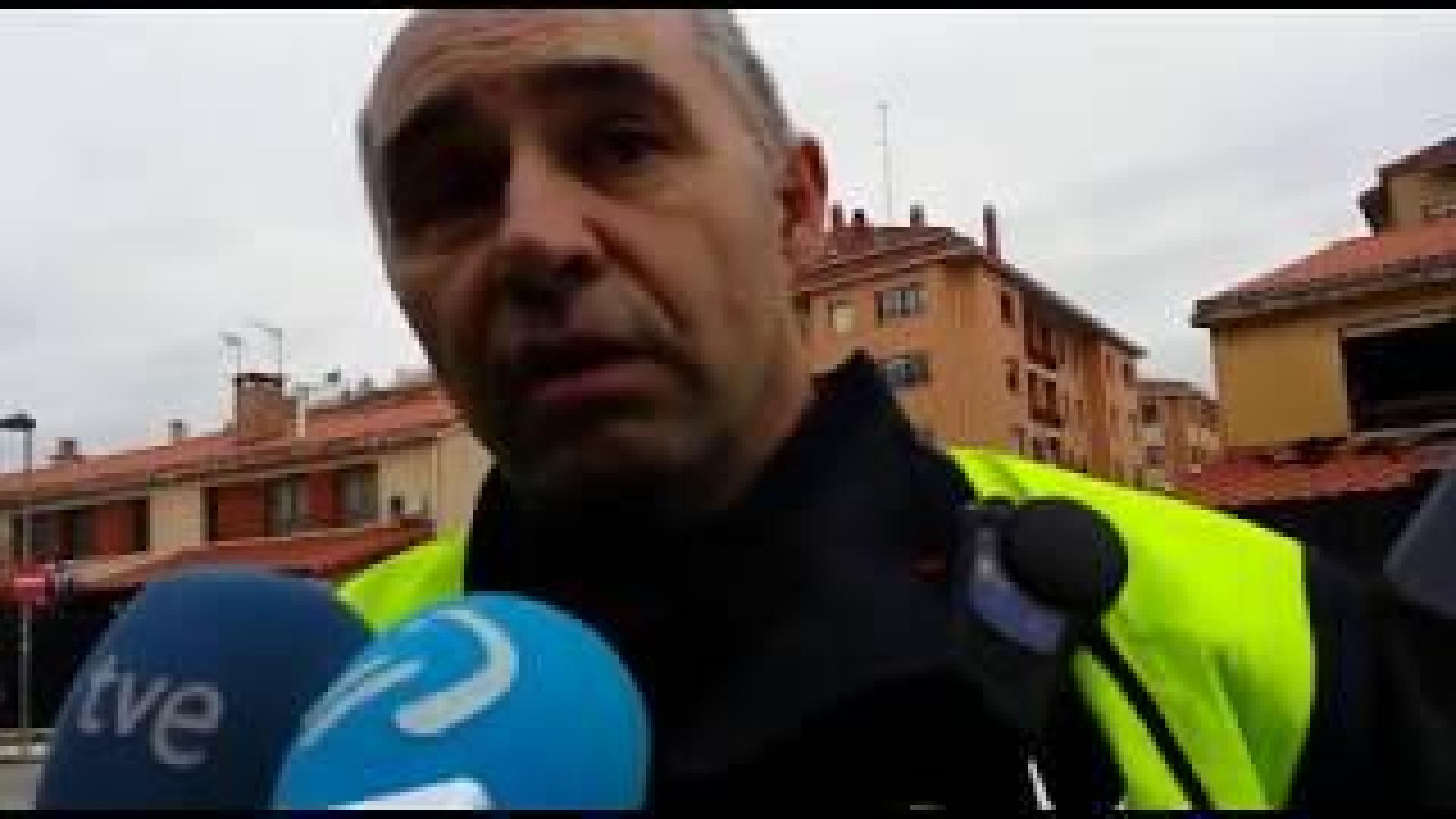 El sargento de Bomberos explica las posibles causas del incendio en varios chalets de Tafalla