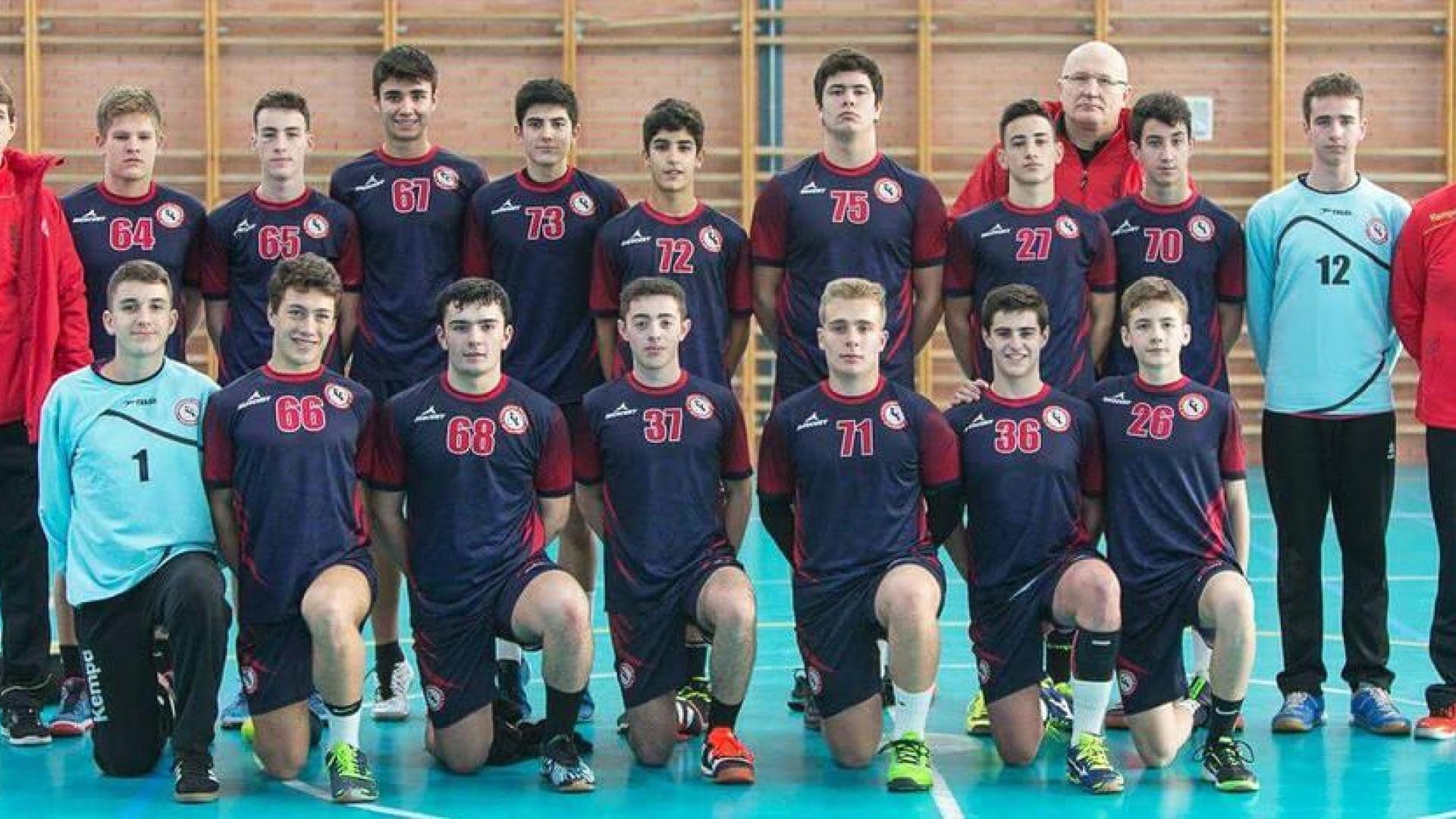 Los cadetes de la selección navarra de balonmano firman el ascenso