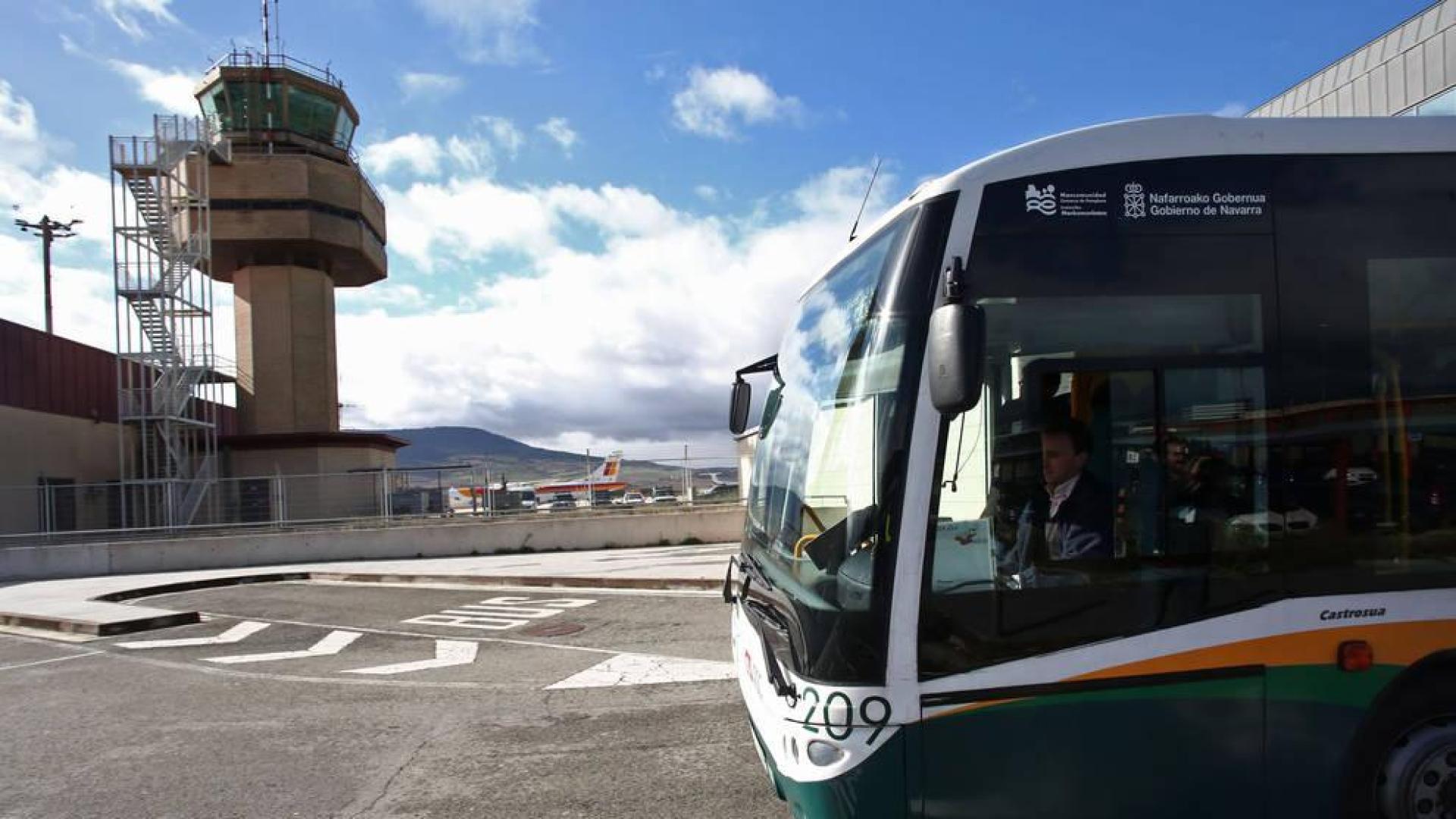 Nuevos horarios de la línea de villavesa al aeropuerto para adaptarlos a los vuelos