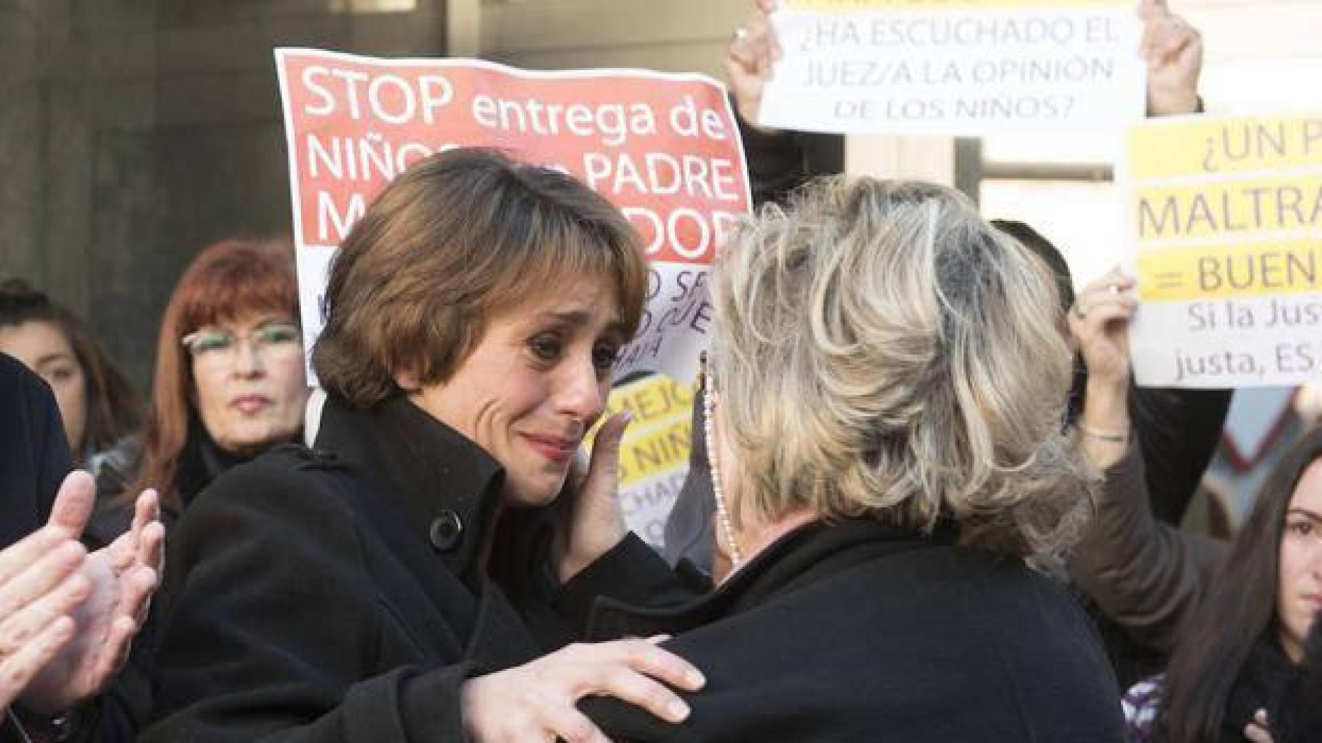 Juana Rivas, durante una concentración realizada en Maracena.
