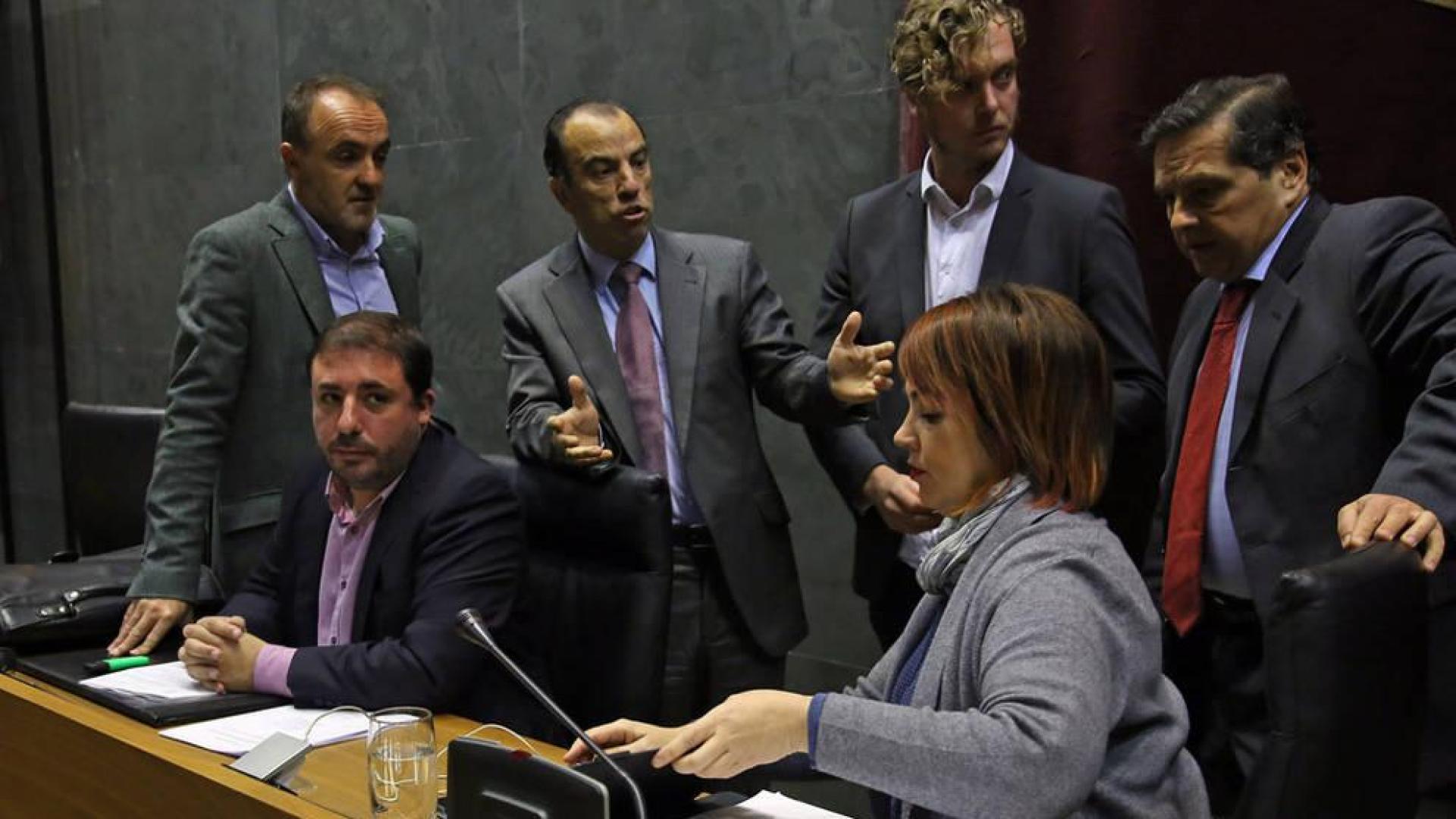 El TAN anula el contrato de adjudicación del sistema de votaciones del Parlamento