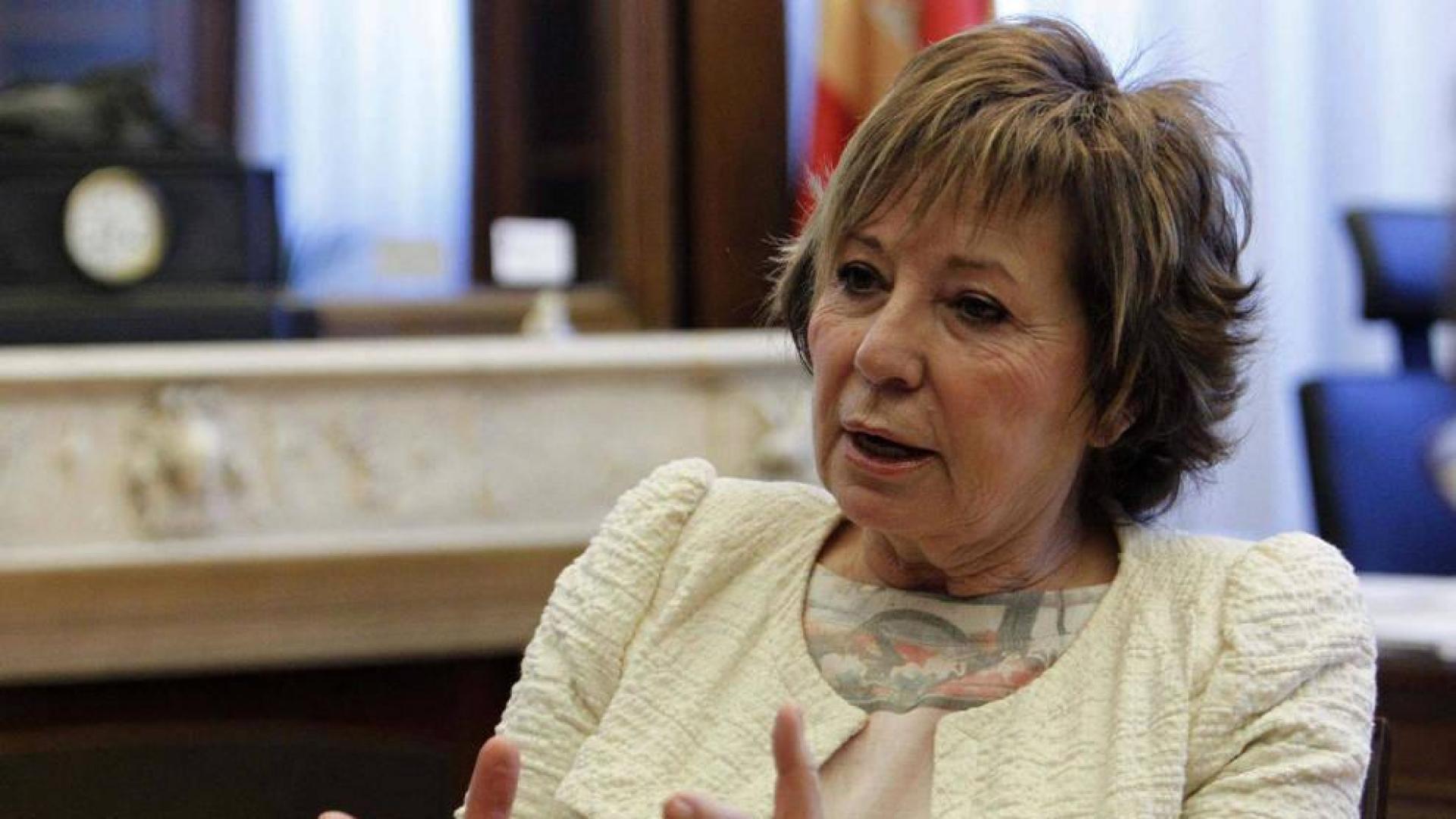 La vicepresidenta del Congreso, Celia Villalobos, compara a Mas con Franco