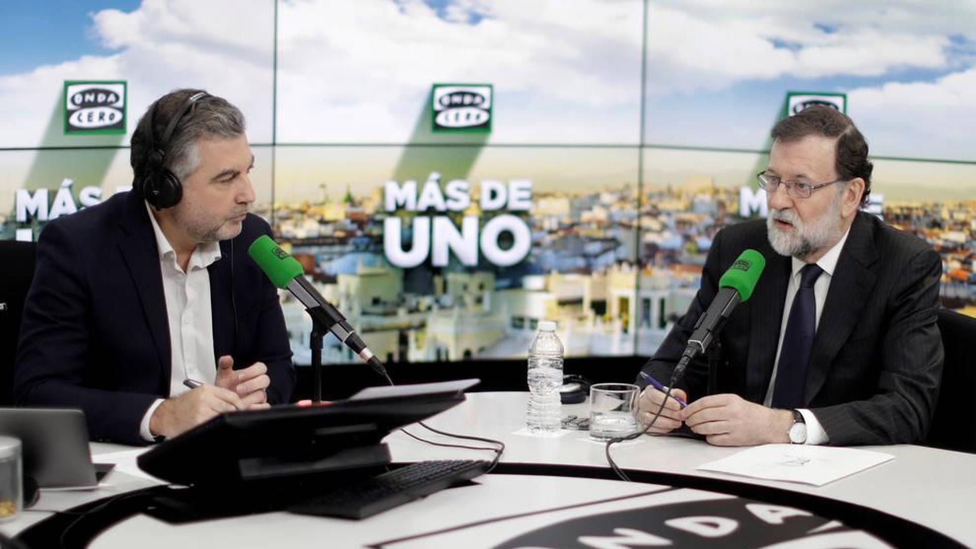 Rajoy dice que "hará todo lo posible" para que Puigdemont no sea investido