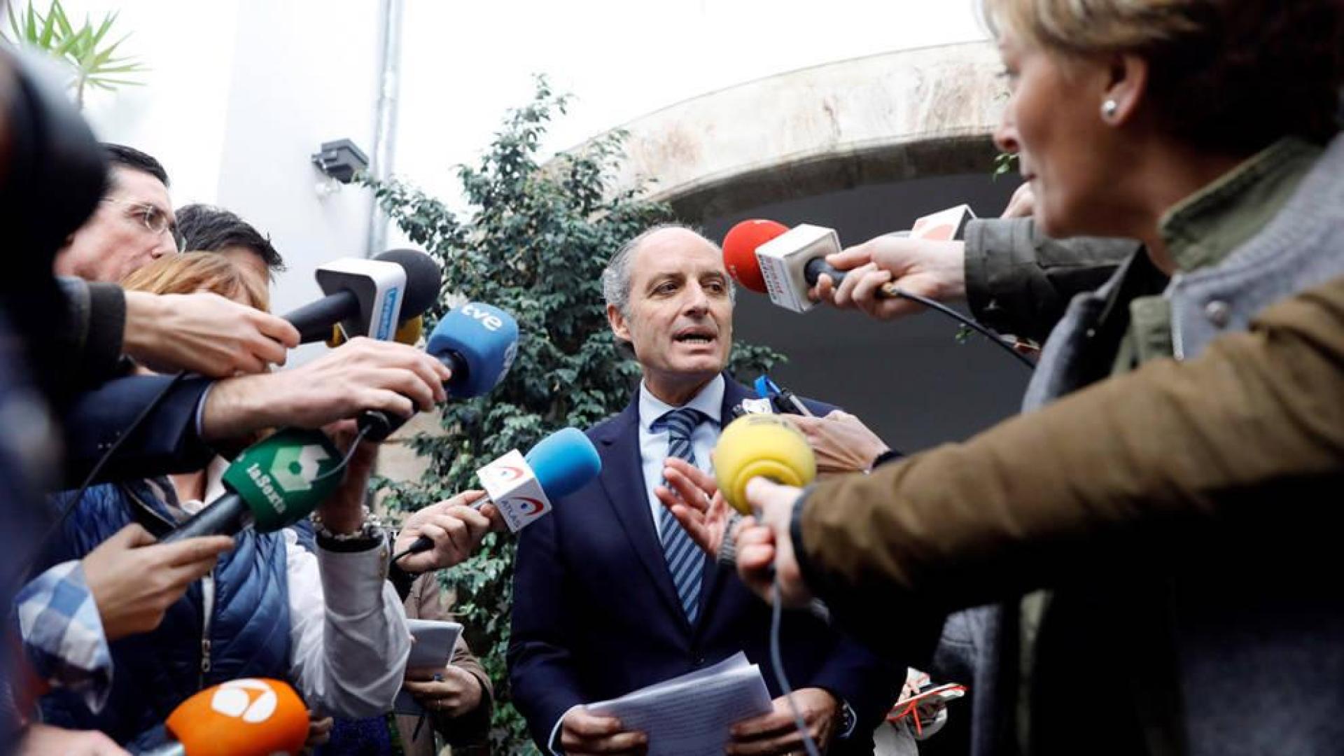 Anticorrupción estudiará si investiga a Camps tras la confesión de Costa