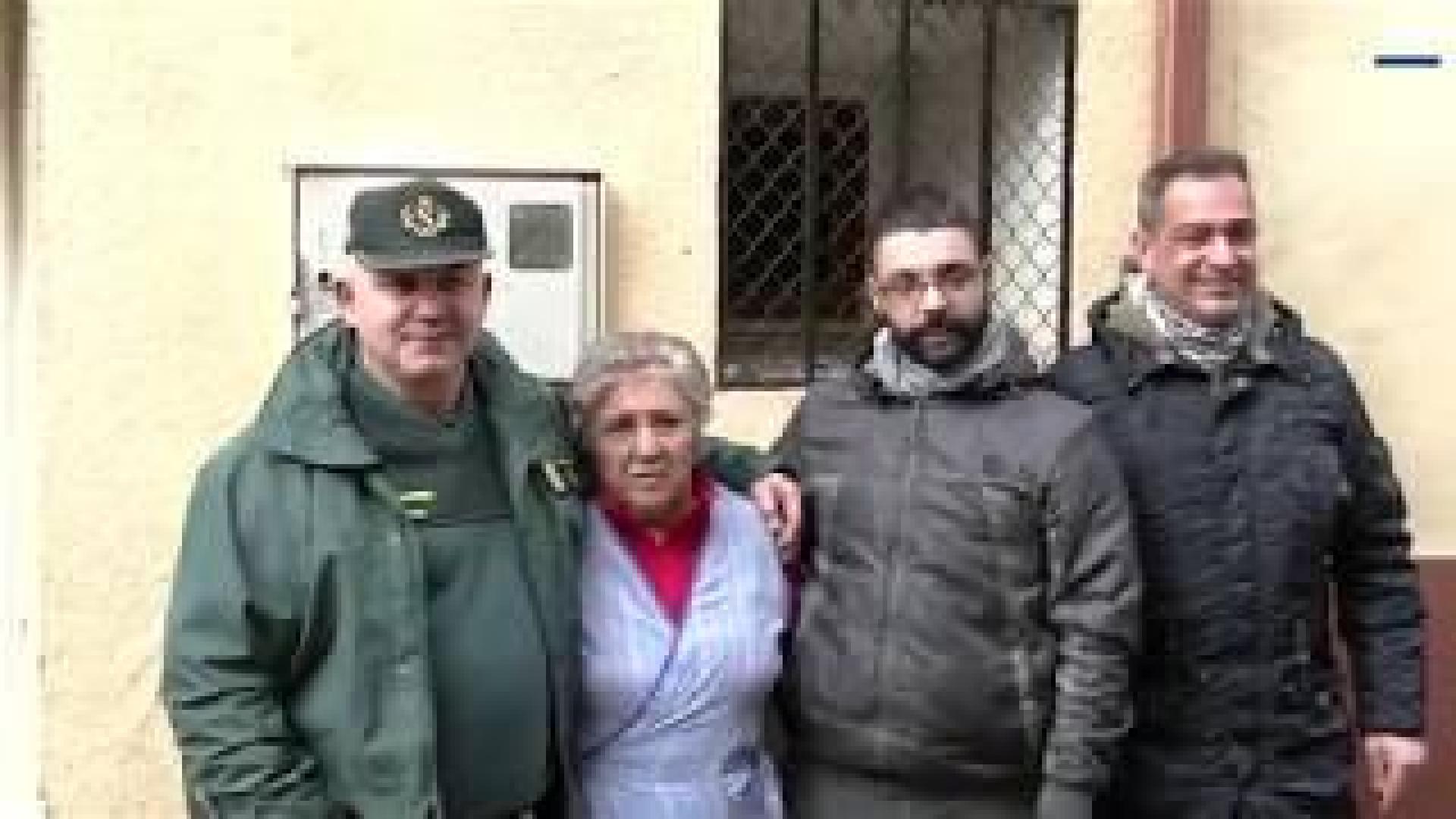 Salvadores de vidas II - Los agentes fuera de servicio evitan que una casa arda con gente dentro