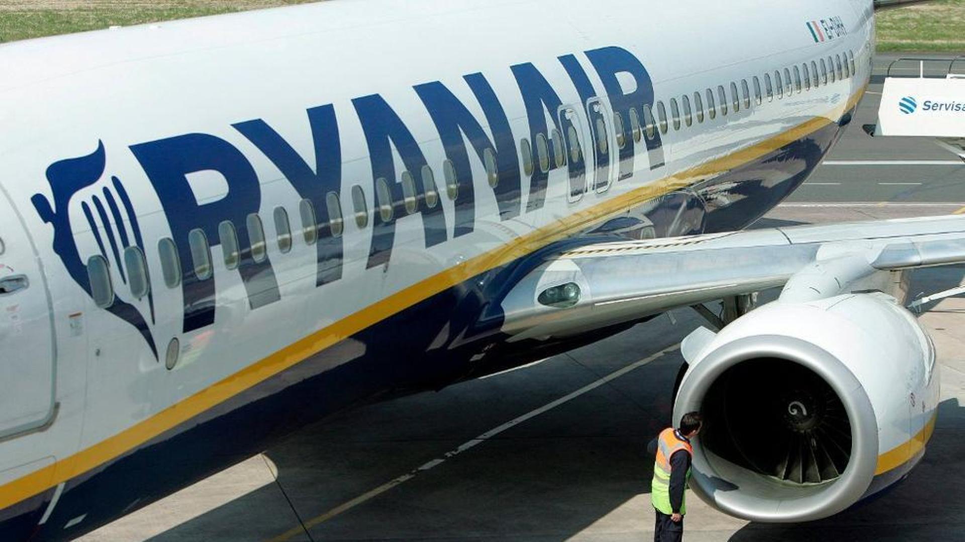Ryanair cobrará seis euros por las reservas en España