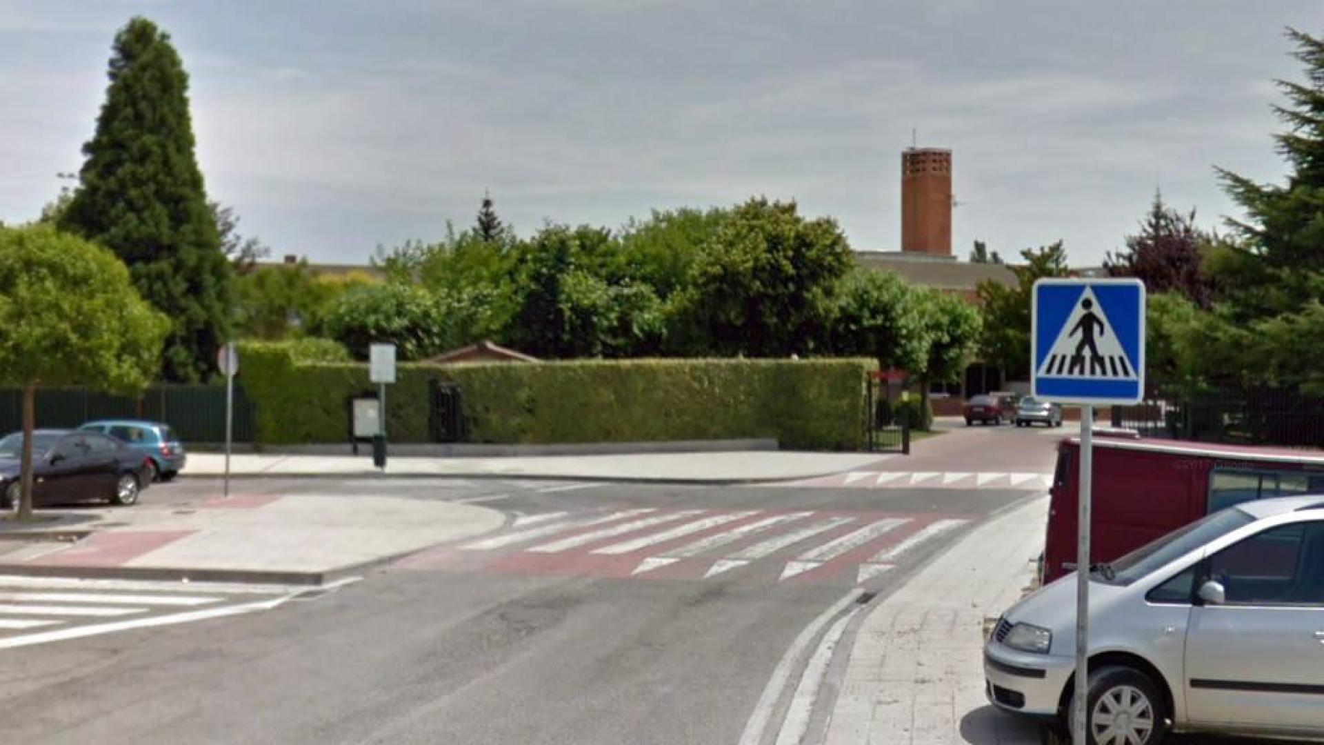 Una madre que iba con un cochecito y su hijo de 10 años, atropellados en Pamplona