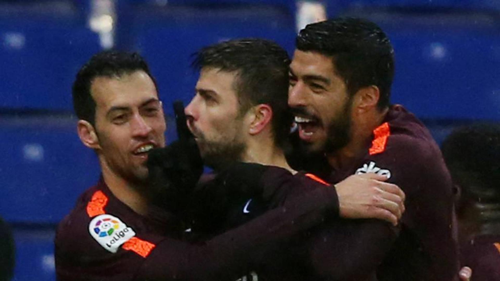 Piqué evita 'in extremis' la derrota del Barça contra el Espanyol