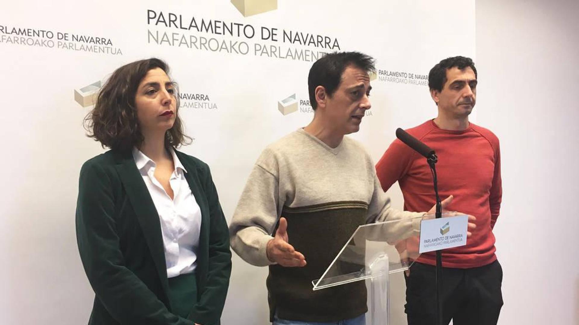 Los críticos asumen la portavocía de Podemos tras el informe que avala el relevo