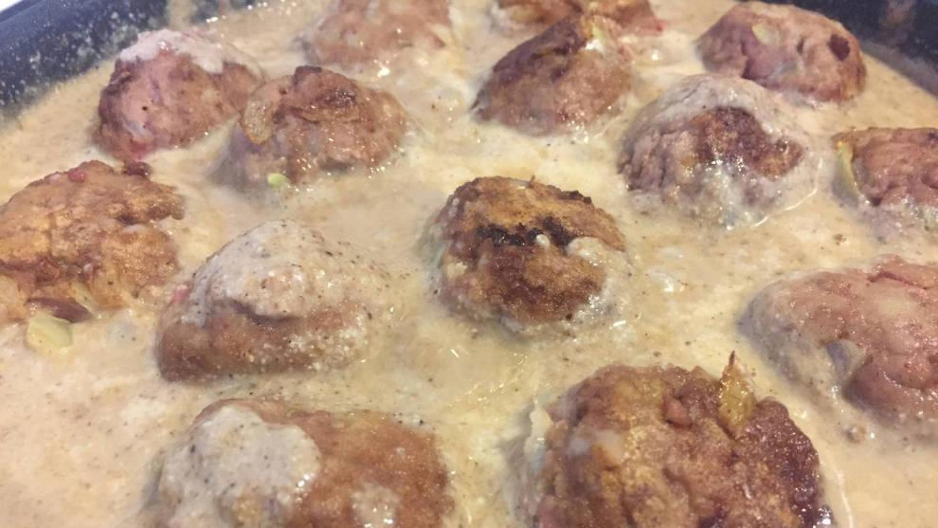 Hoy, recetas de almóndigas, querida RAE