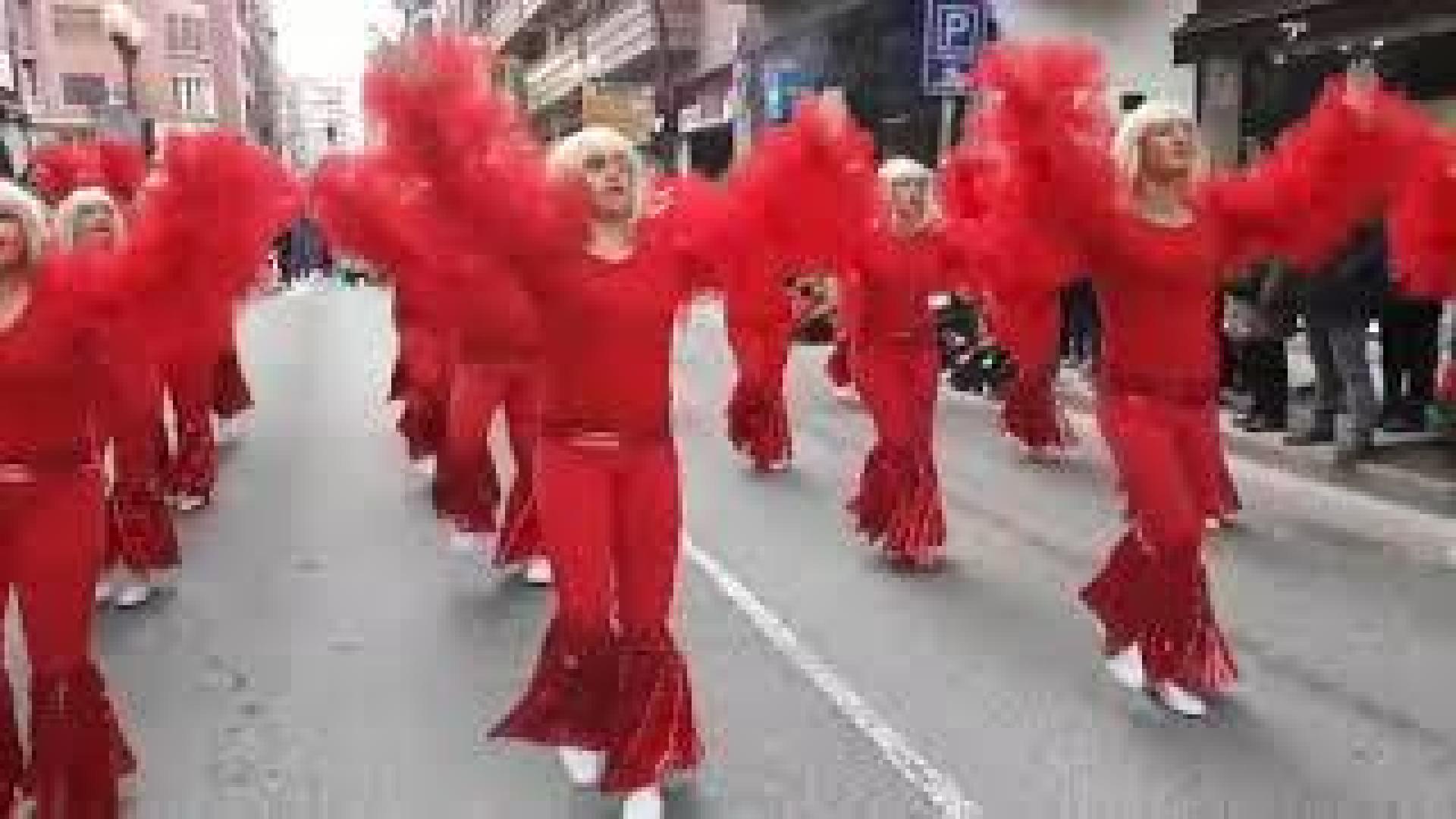 Grupo de danzas de Tudela en el desfile de Carnaval