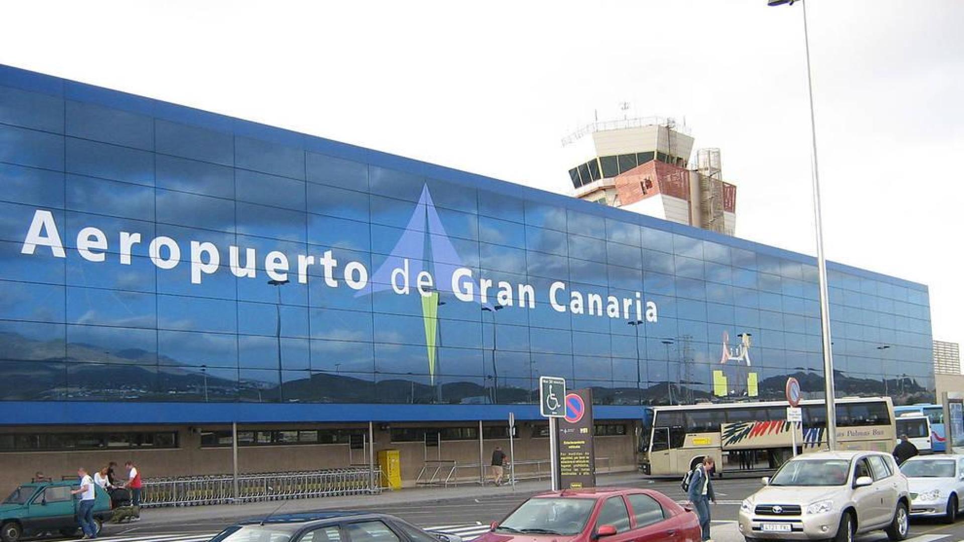 Tres detenidos por mofarse de una pareja homosexual en un vuelo a Gran Canaria
