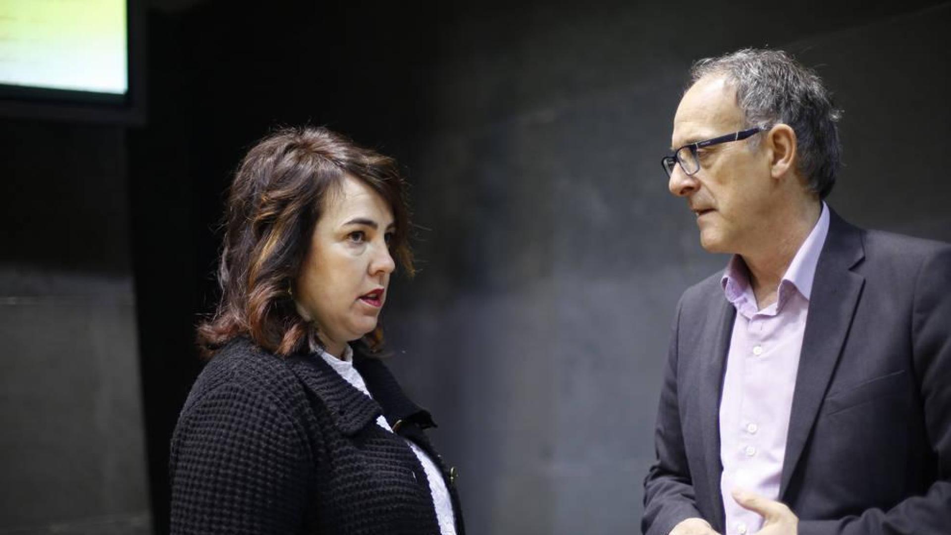 Ainhoa Aznárez no explica por qué propone relevar a la letrada mayor