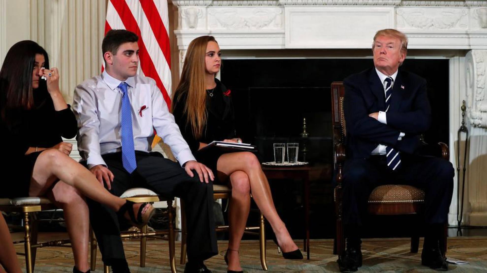 La ocurrencia de Trump de armar a los profesores en los institutos no contenta a nadie