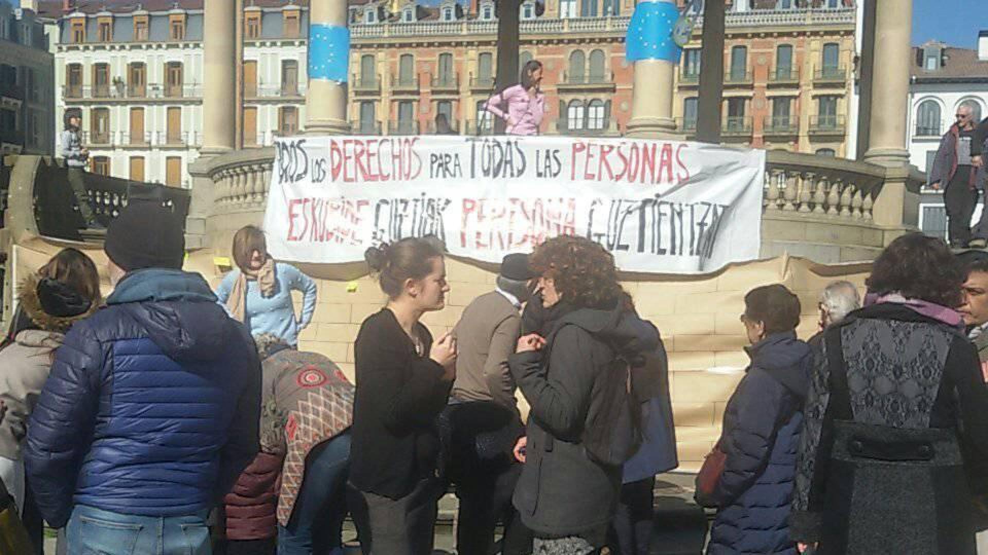 Pamplona se une al #25F en demanda de derechos para los refugiados