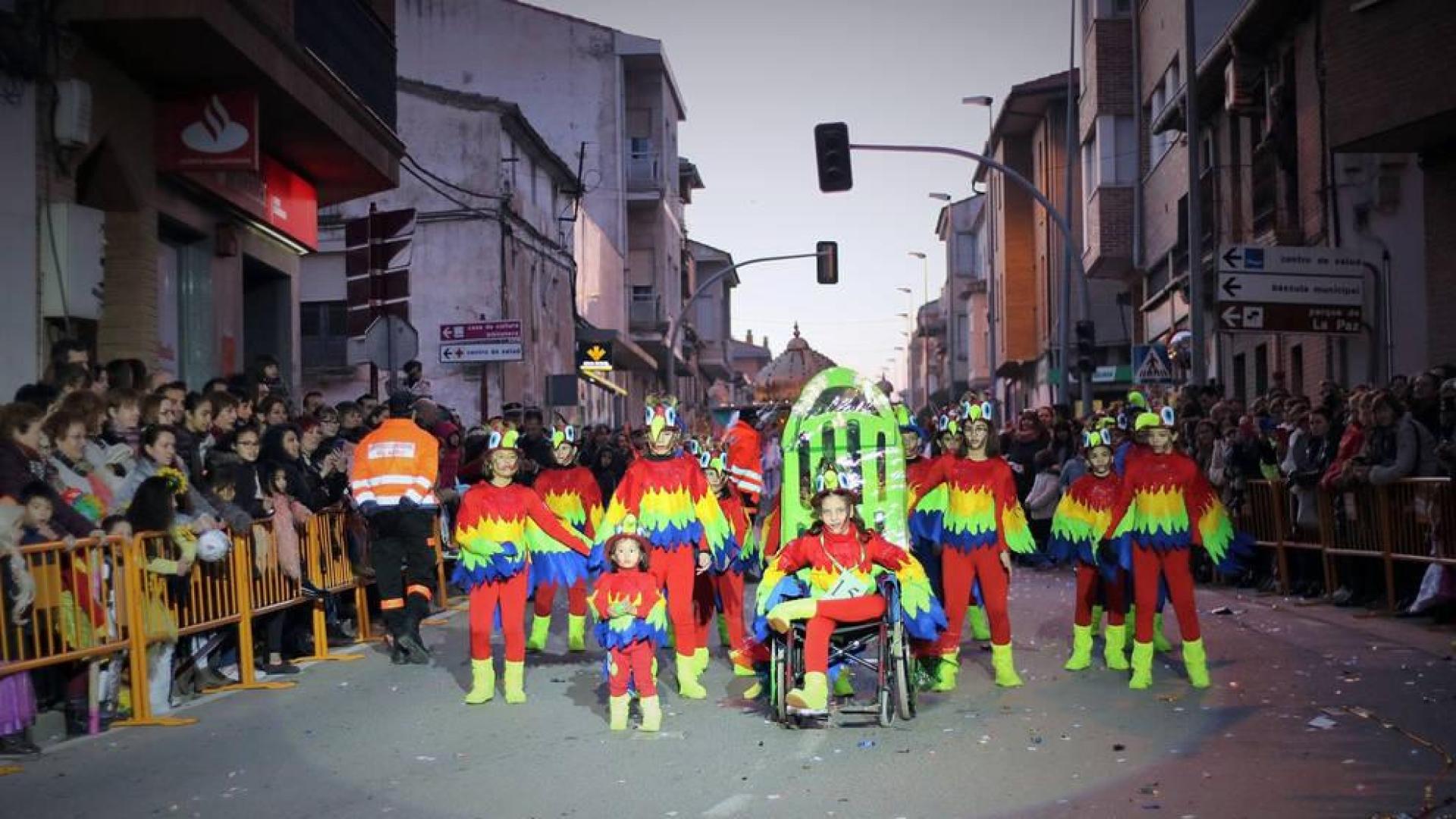 Milagro cierra los carnavales en la Ribera