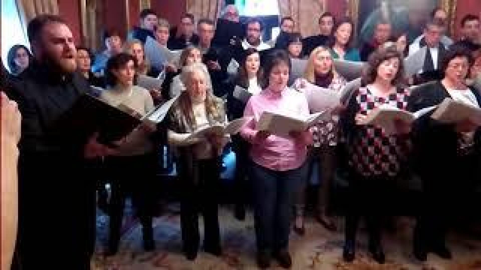 Recepción al Orfeón Pamplonés en el Ayuntamiento.