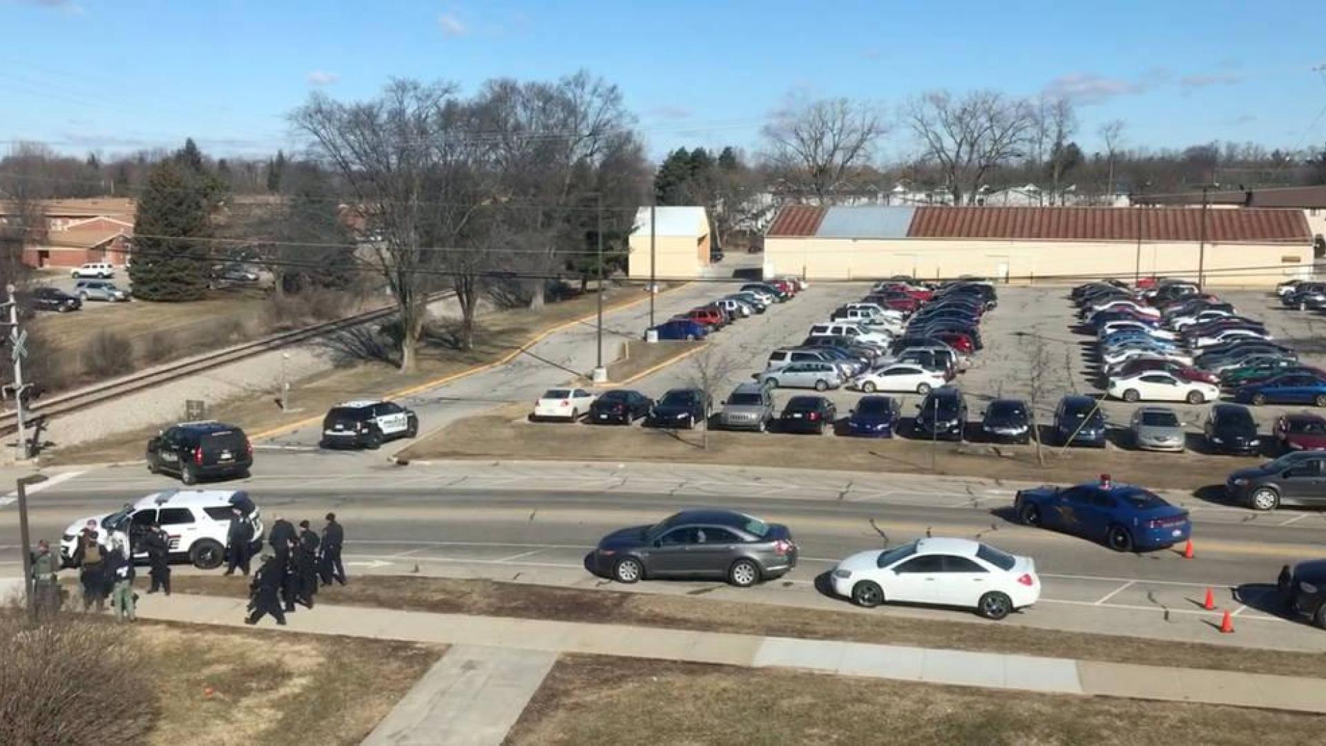 Al menos dos muertos en un tiroteo en una universidad de Michigan