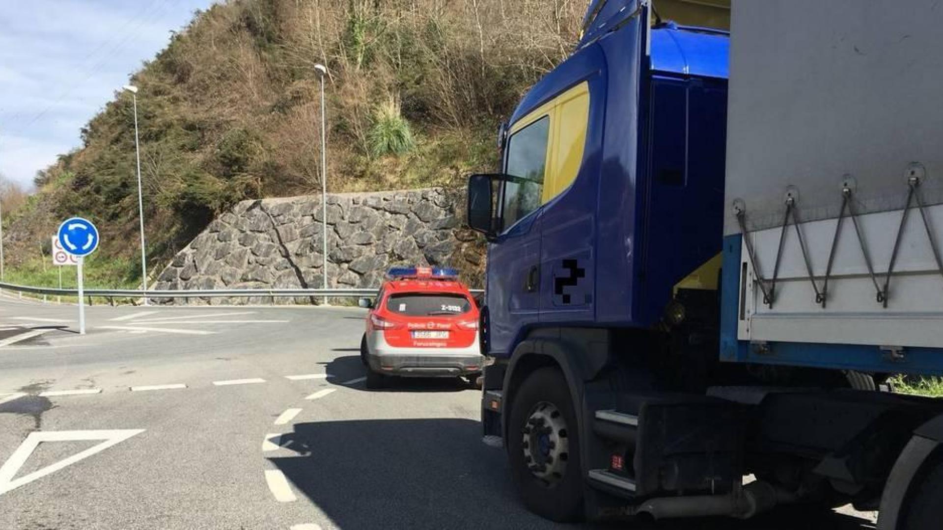 Inmovilizado un conductor en Igantzi por dar positivo en tres drogas