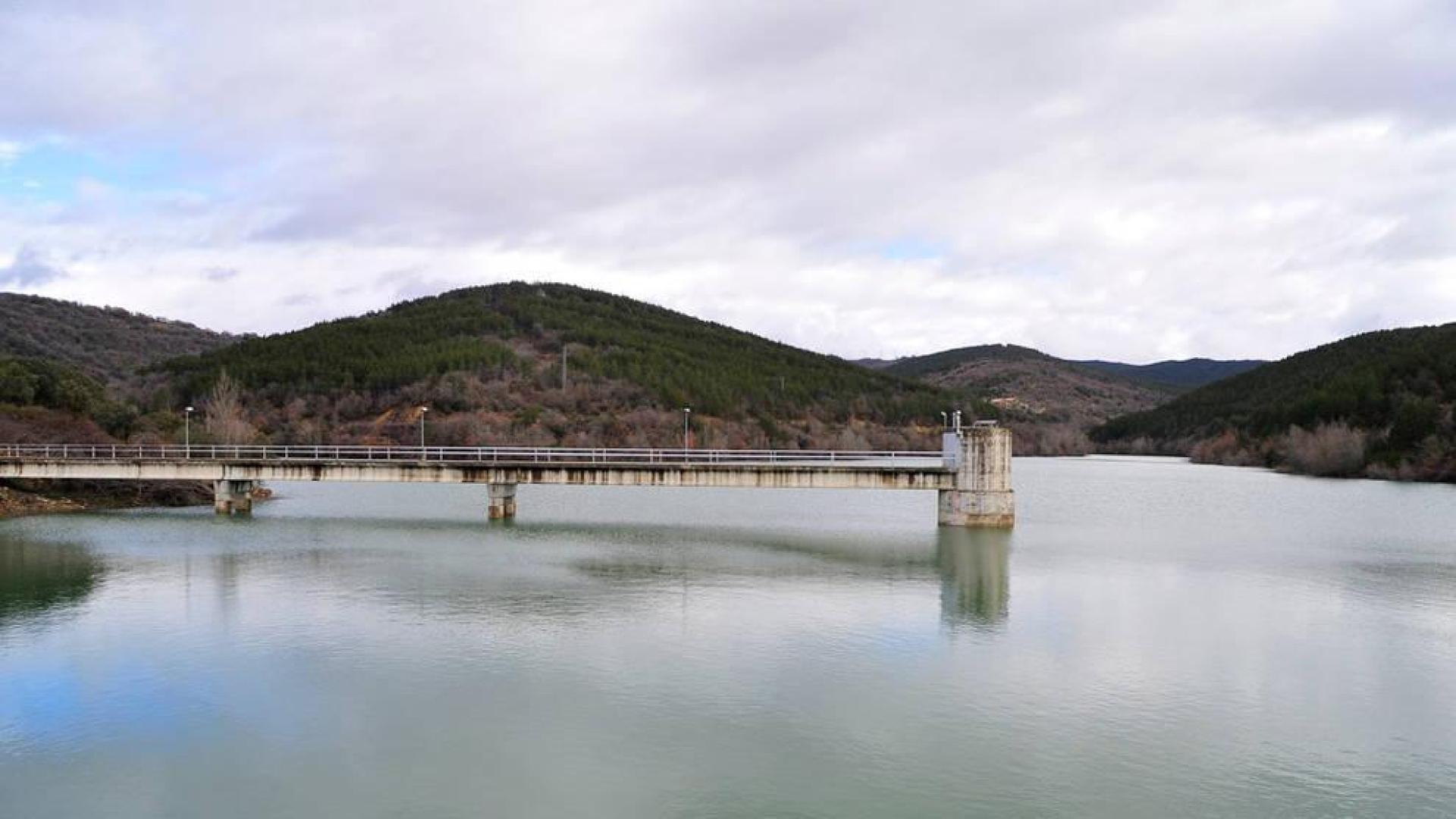 Mairaga deja de tomar agua del Canal al llegar el embalse al 100%