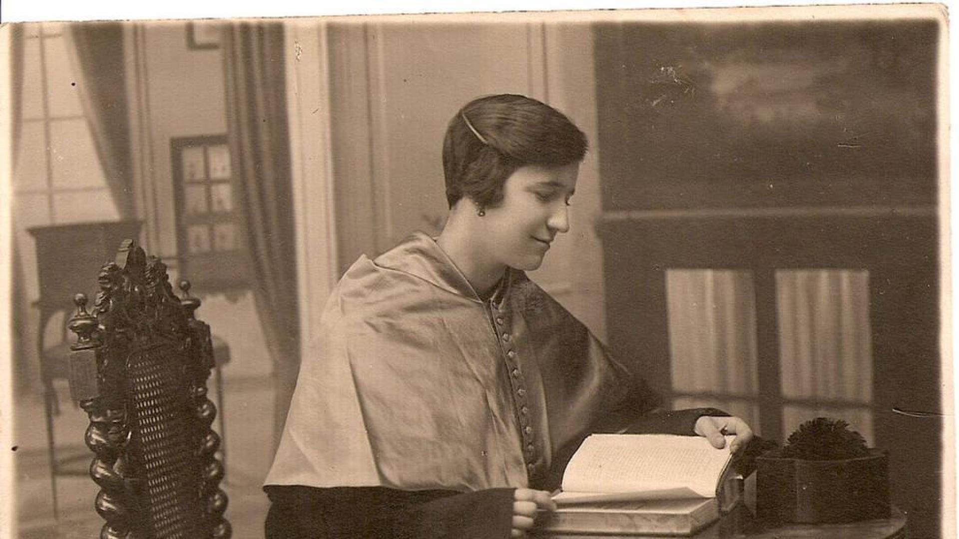 Concha Zuasti, la primera profesora de Instituto en Navarra
