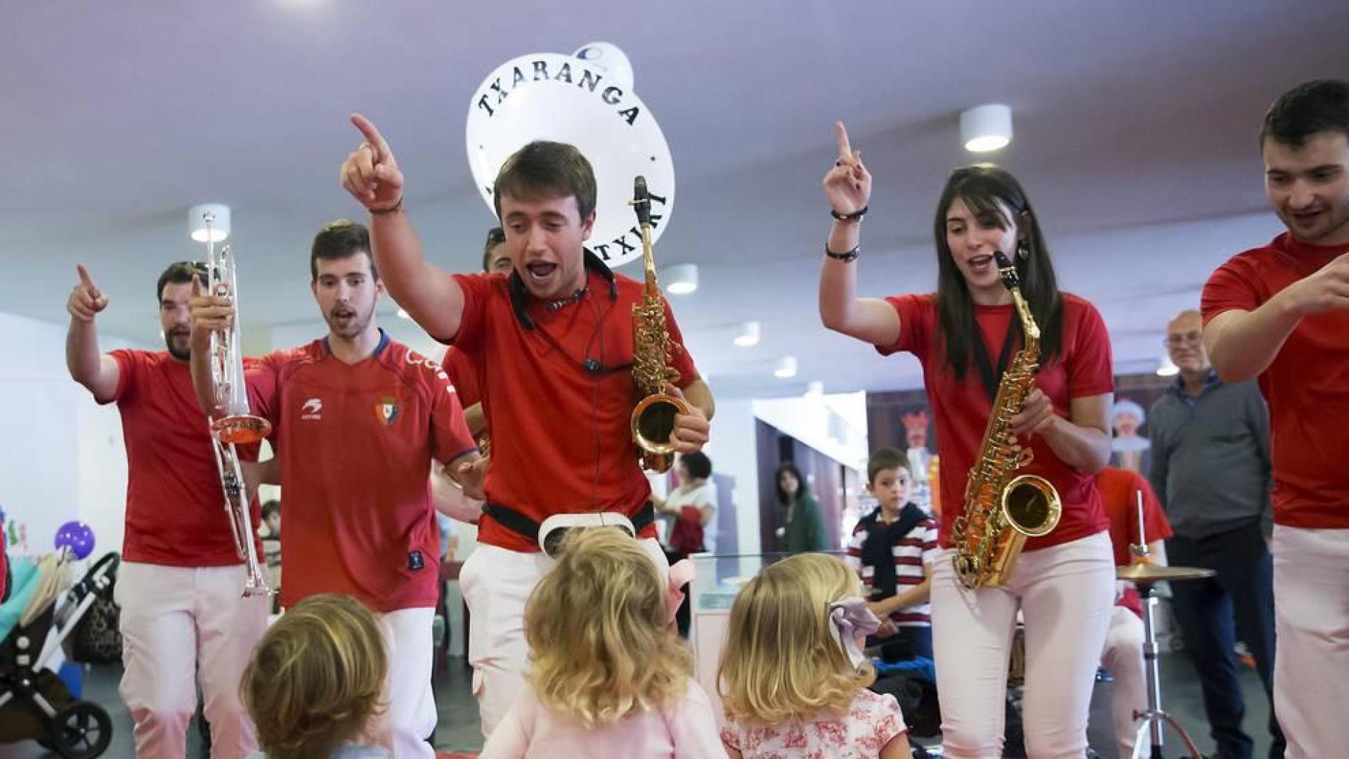 Taller de voz, gimnasia hipopresiva, carrera solidaria...