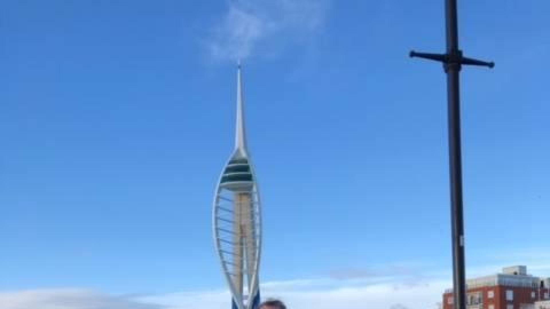 Una traumatóloga y un ingeniero navarros en Portsmouth, Reino Unido