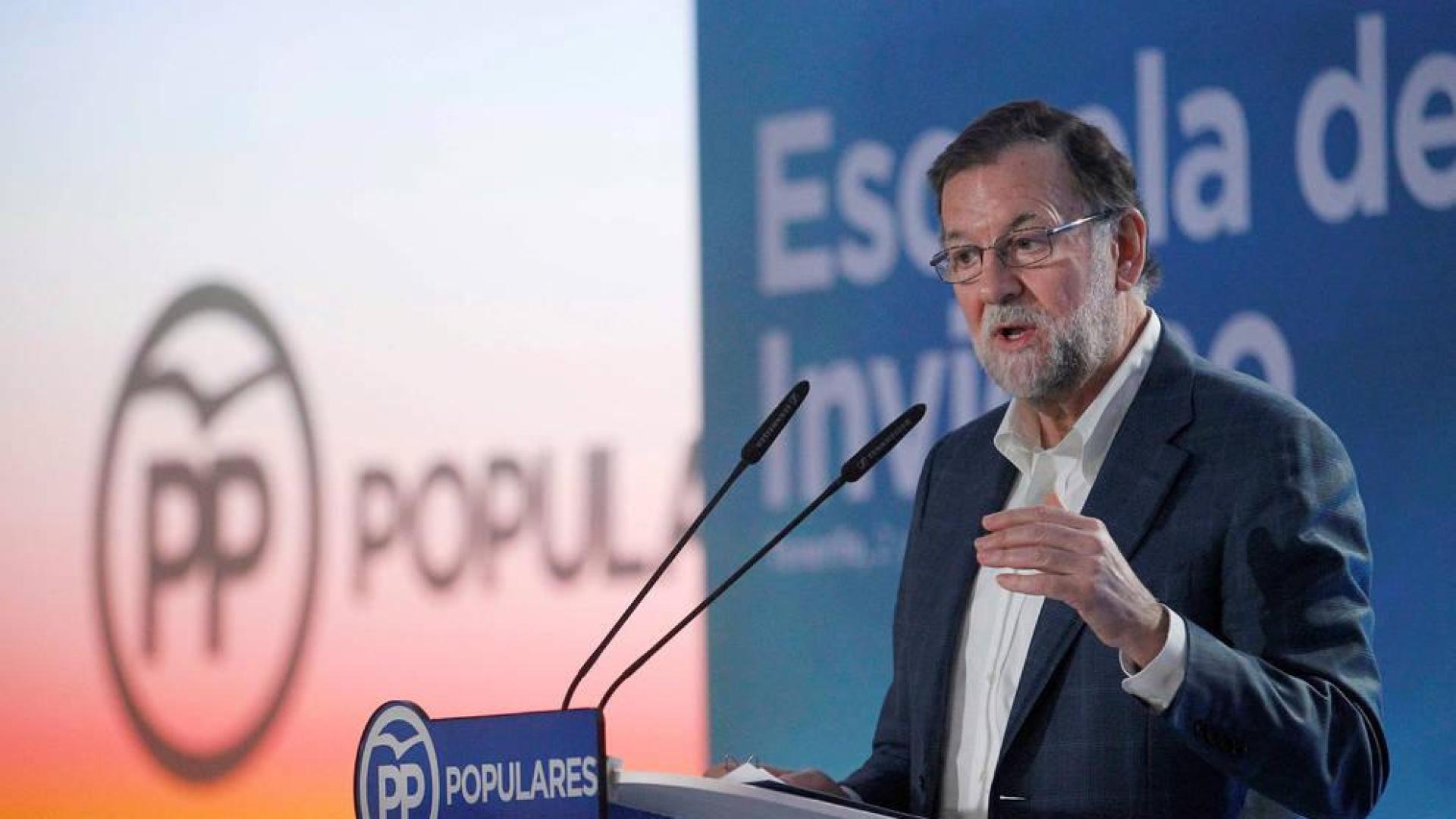 Rajoy rechaza las "lecciones" del PSOE con las pensiones