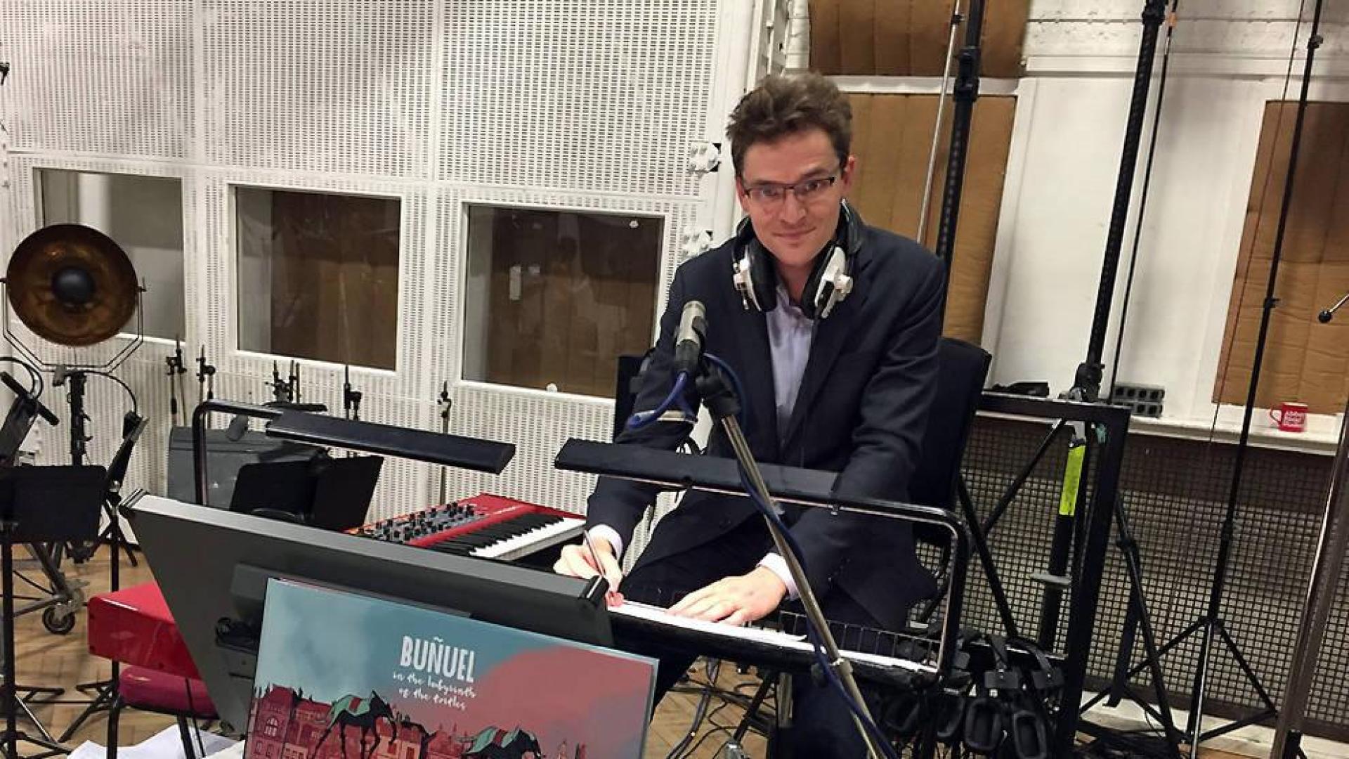 Arturo Cardelús compone en Abbey Road la banda sonora de la película sobre Buñuel