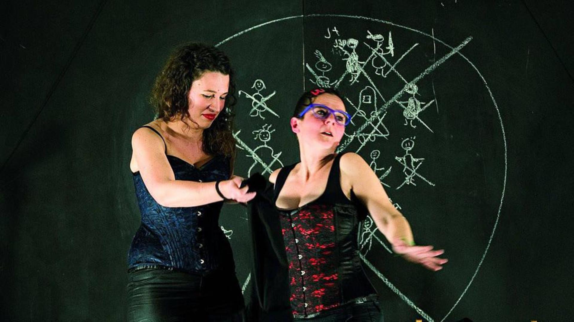 Bertsos y monólogos de humor de Irriziklo en la Escuela Navarra de Teatro