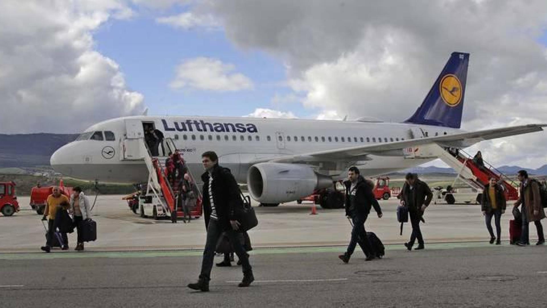 El vuelo a Francfort ha llevado a 11.200 pasajeros en sus tres primeros meses