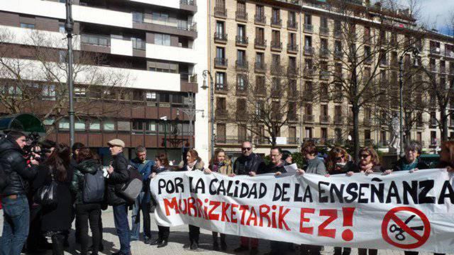 Sindicatos y Gobierno se comprometen a "buscar un acercamiento" en educación