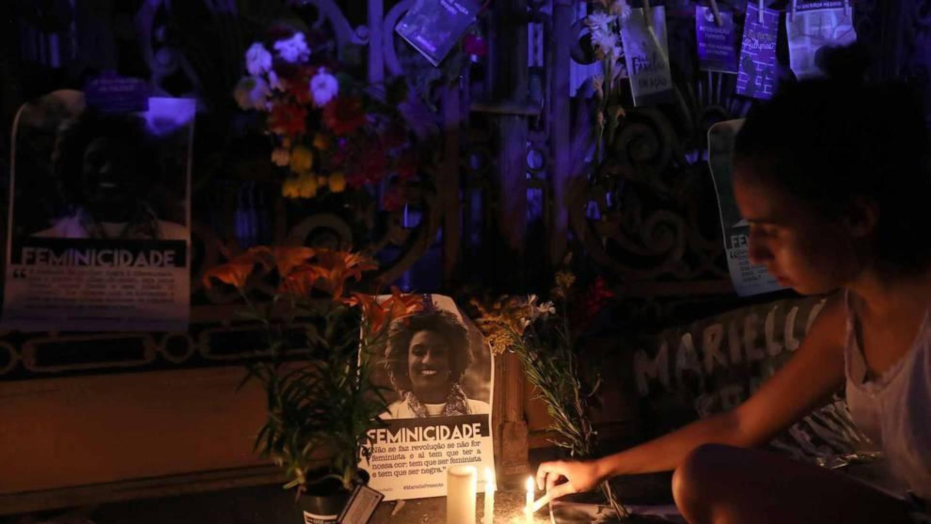 Miles de personas han salido a la calle en Río de Janeiro para protestar por el asesinato de la concejal Marielle Franco.