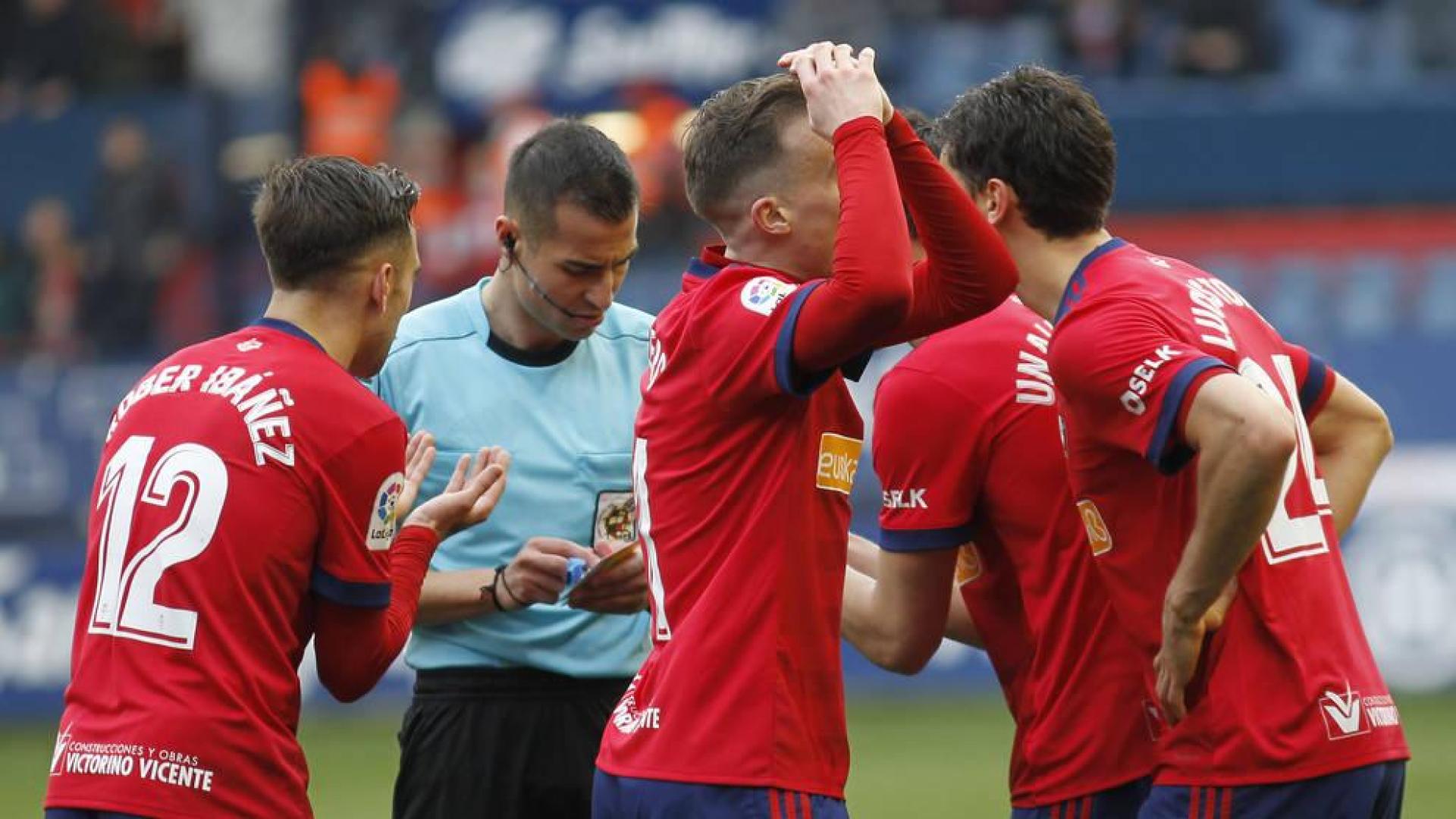 Tensión en El Sadar durante el Osasuna - Zaragoza