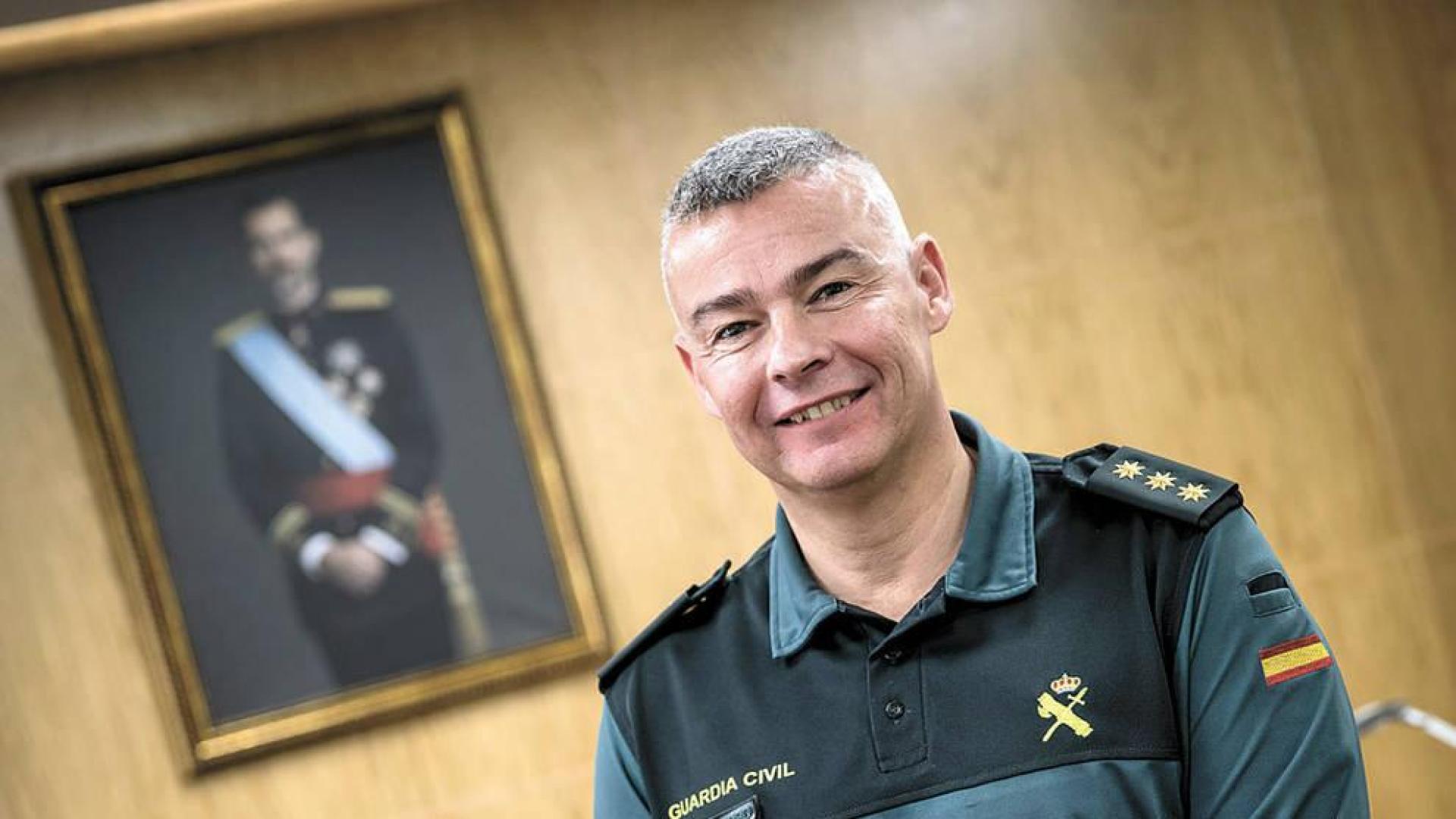 “Atacando a la Guardia Civil algunos pretenden atacar al Estado. Les estorba para sus fines políticos”
