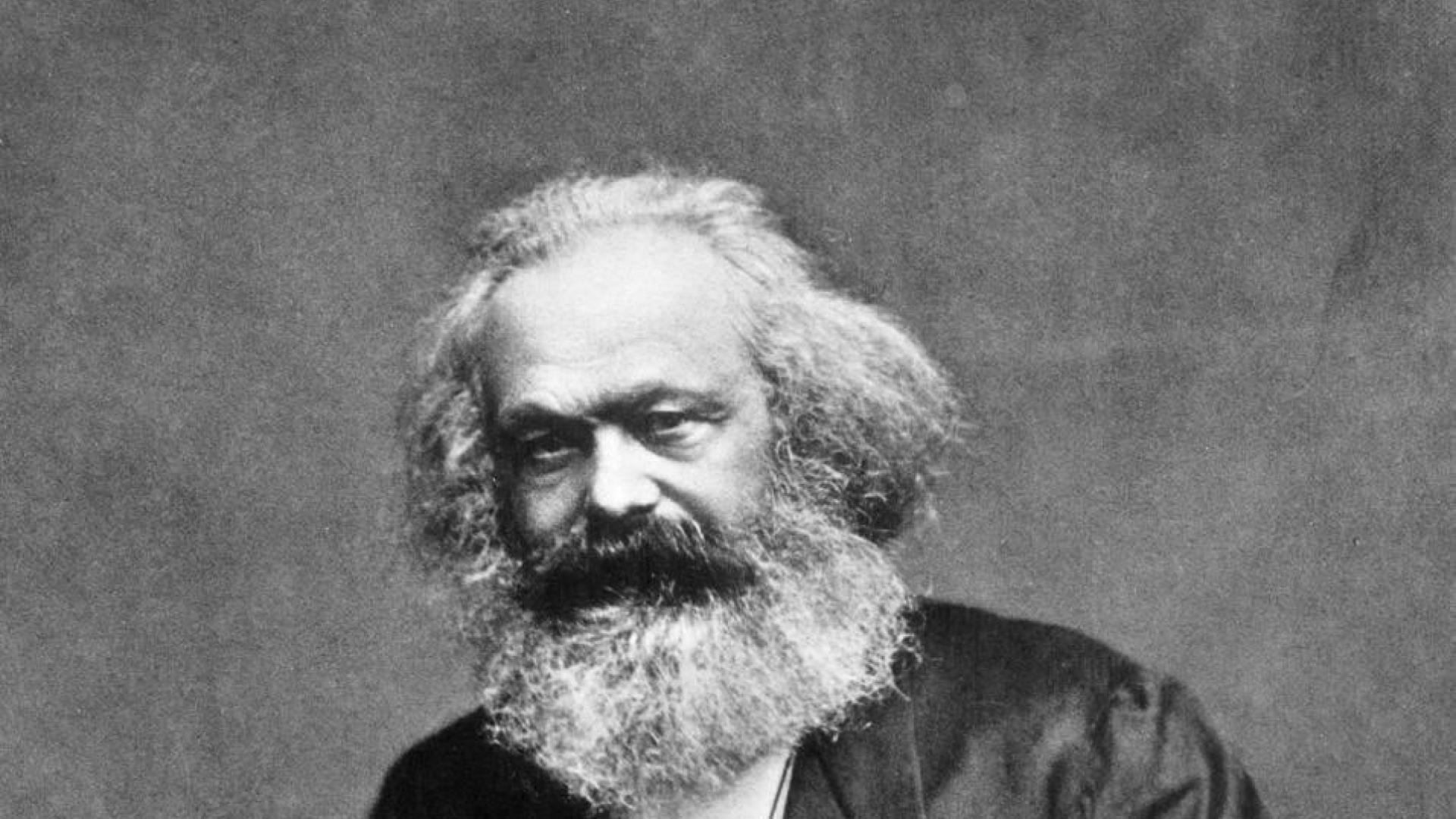 Karl Marx queda reconvertido en muñeco de semáforo en Alemania