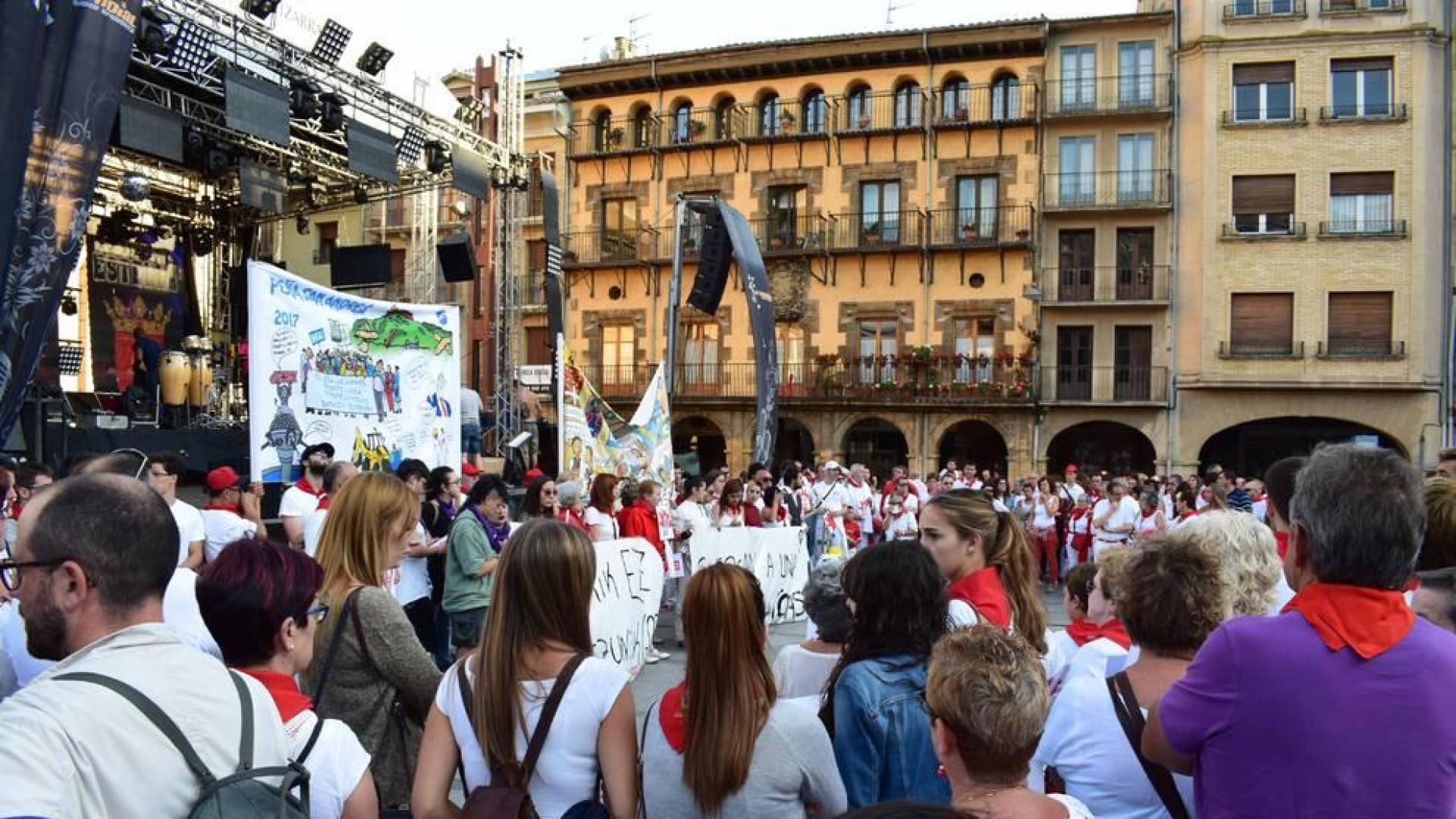 Estella responde contra las agresiones sexistas