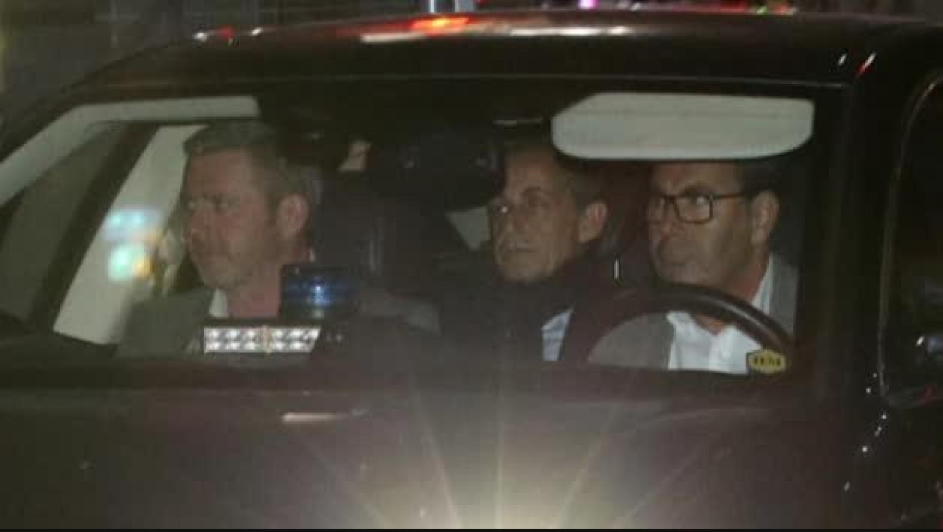 Sarkozy queda en libertad bajo control judicial