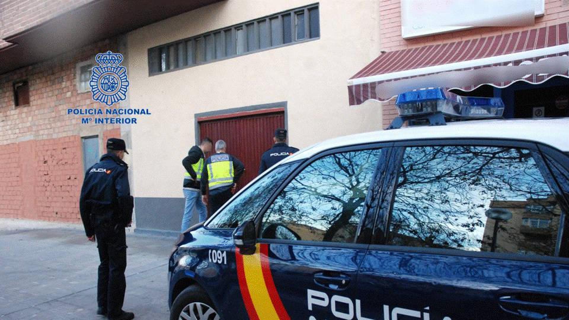 Dos detenidos por robos con fuerza en establecimientos de Azpilagaña e Iturrama