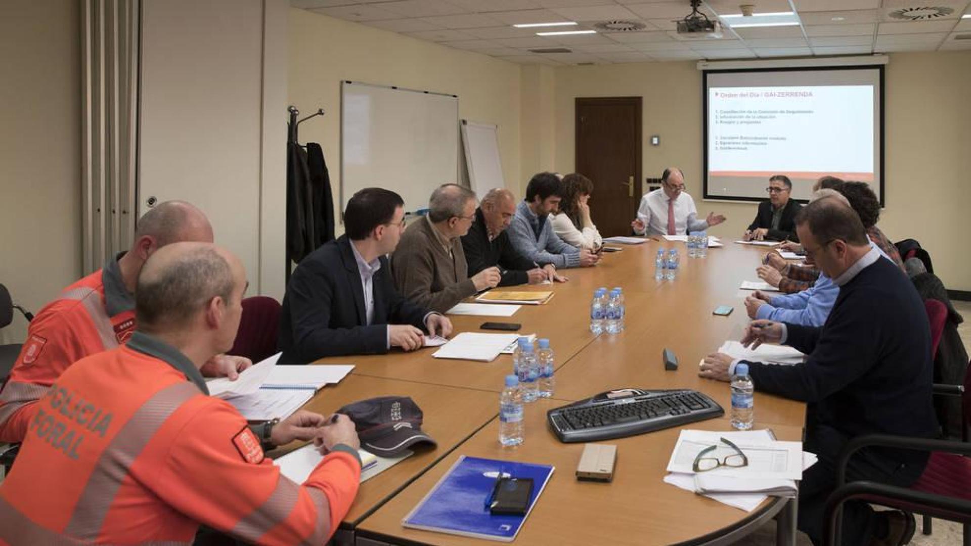 La Comisión de Seguimiento de las obras de los túneles de Belate y Almandoz se reune