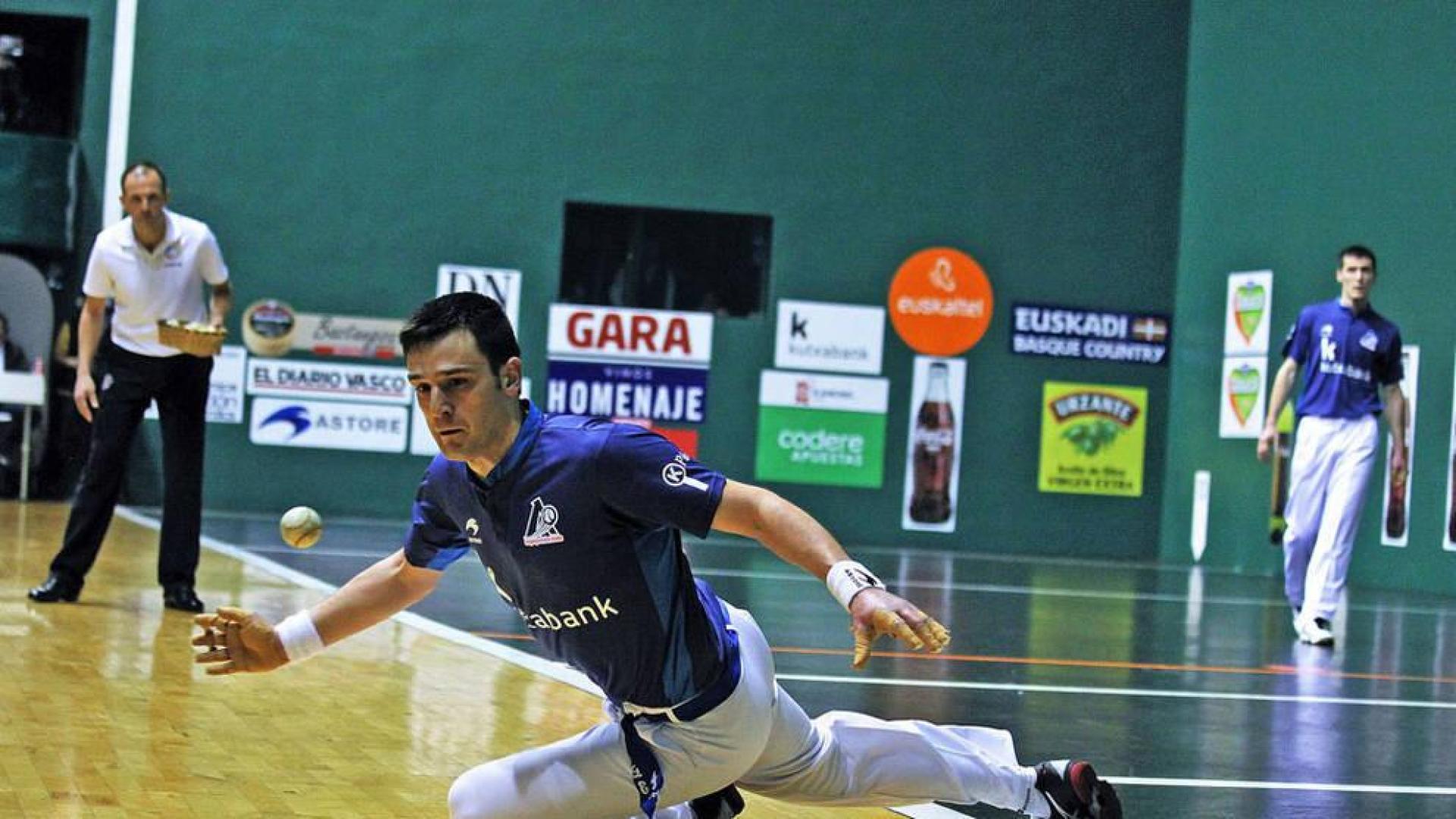 Elezkano-Rezusta sorprenden a Altuna-Martija y se meten en la final del Parejas