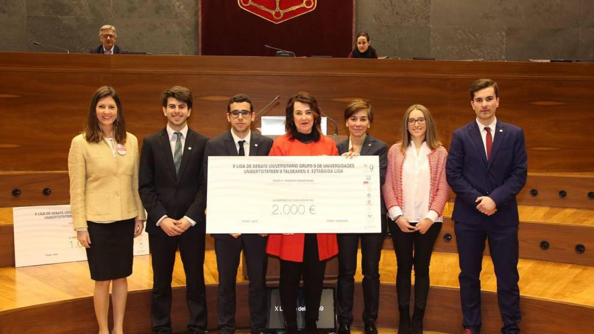 El equipo de la UPNA, ganador de la X Liga de Debate Interuniversitario