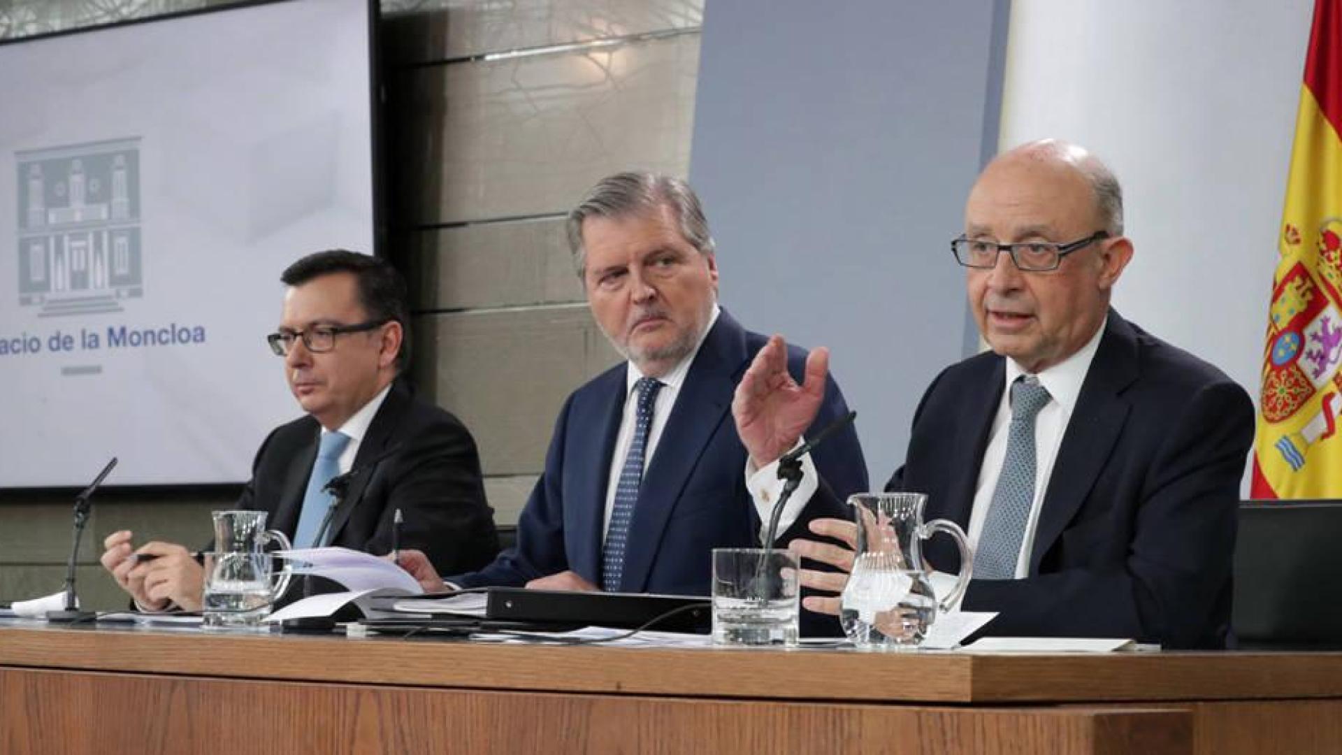 El Gobierno aprueba los PGE de 2018, con subidas a pensionistas y funcionarios