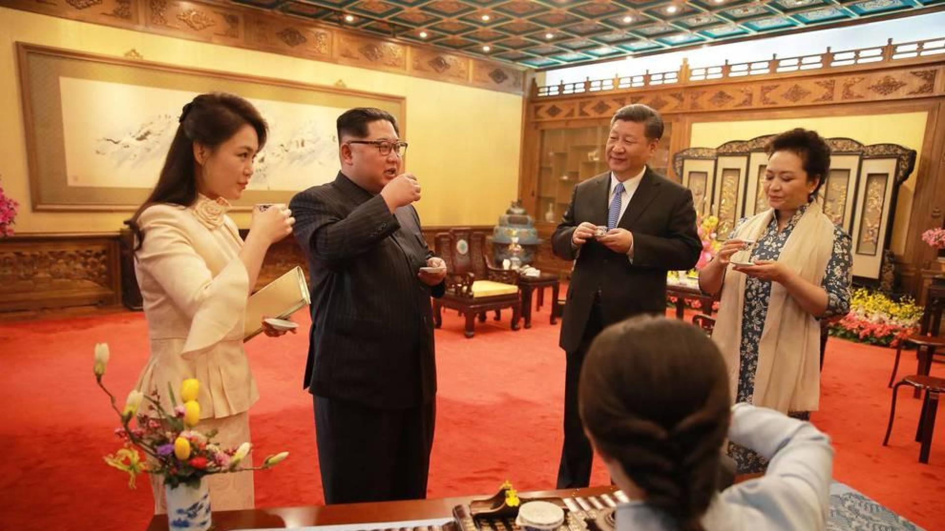 Kim Jong Un, recibido con honores en Pekín antes de la cumbre con Trump